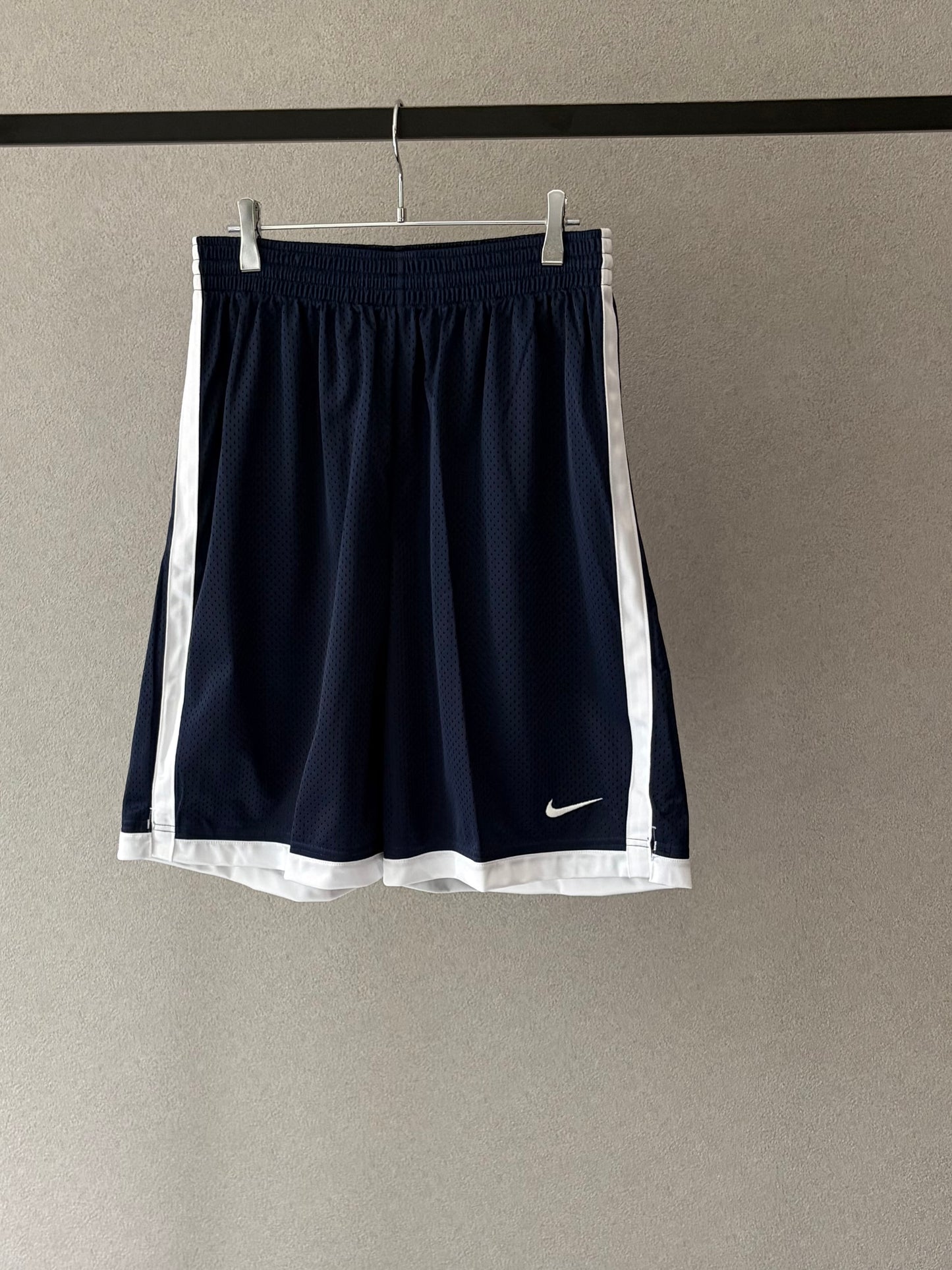 00's NIKE basketball shorts “DEAD STOCK”