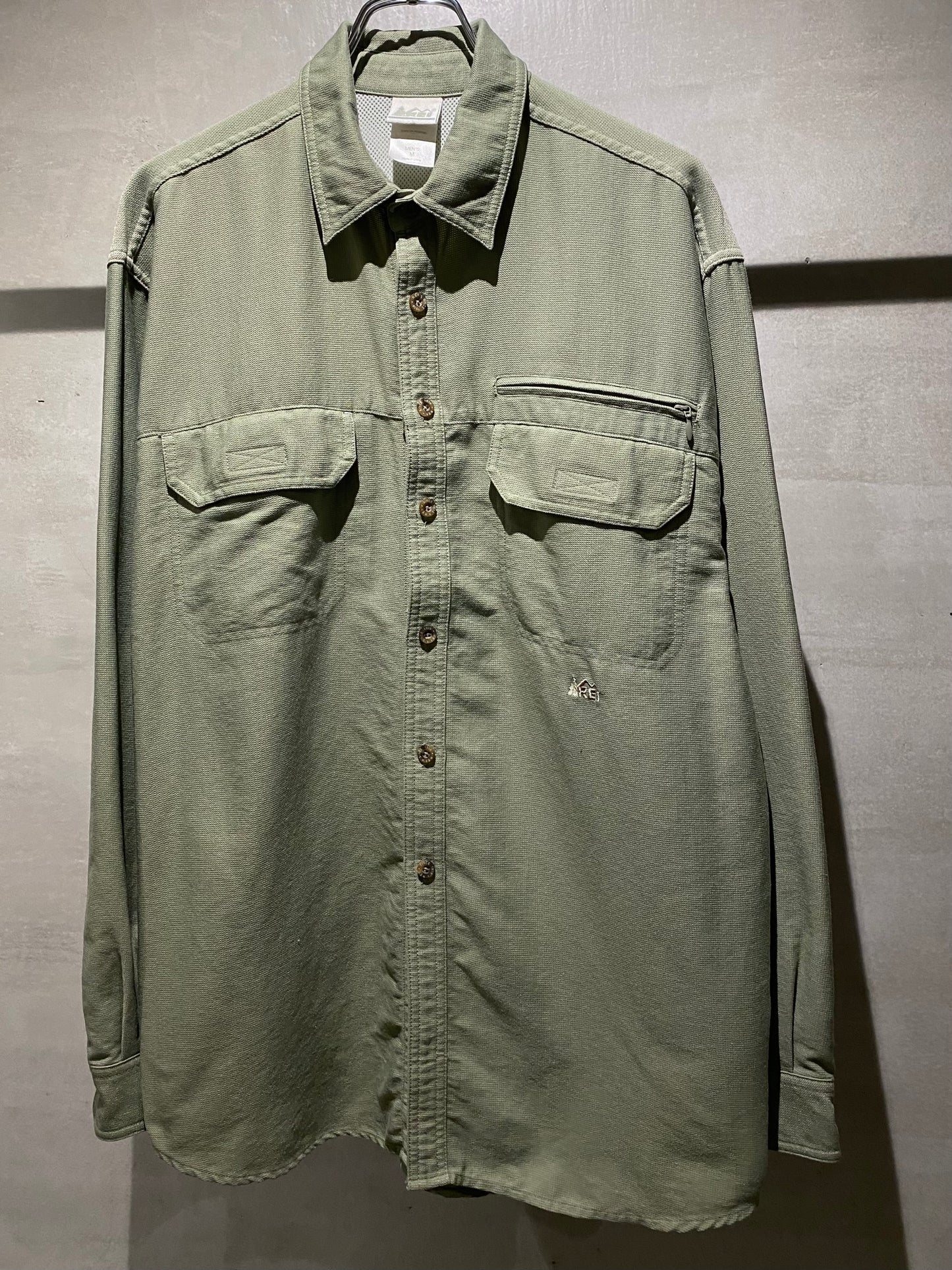 00's REI nylon shirt