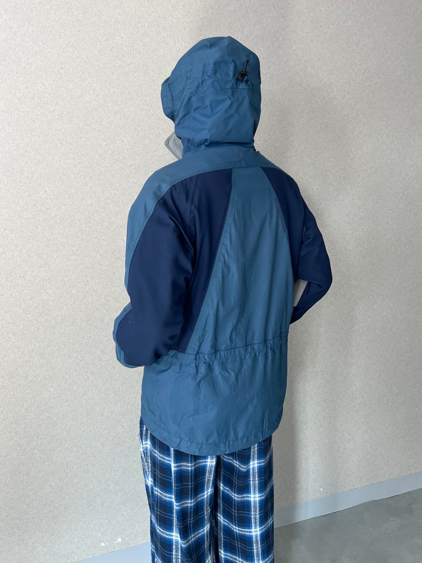 00's patagonia nylon jacket