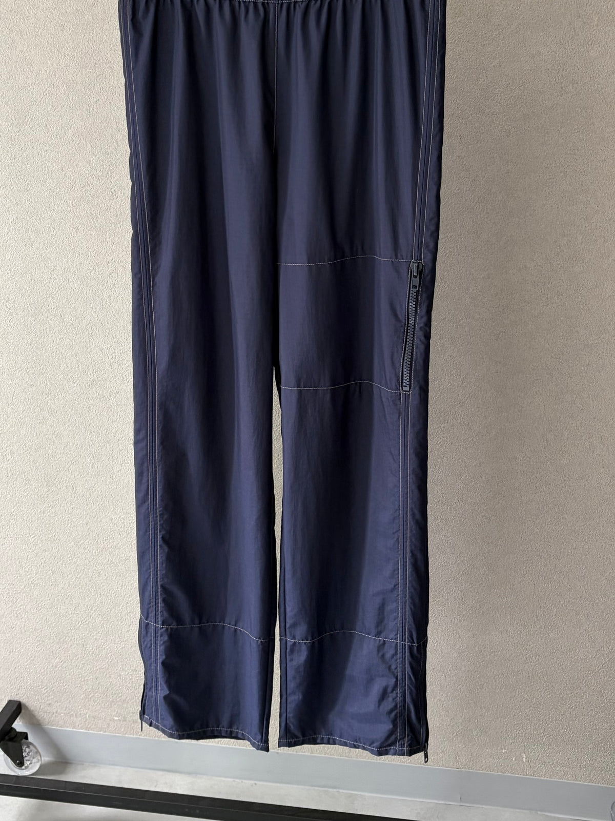 00's DKNY nylon pants “DEAD STOCK”