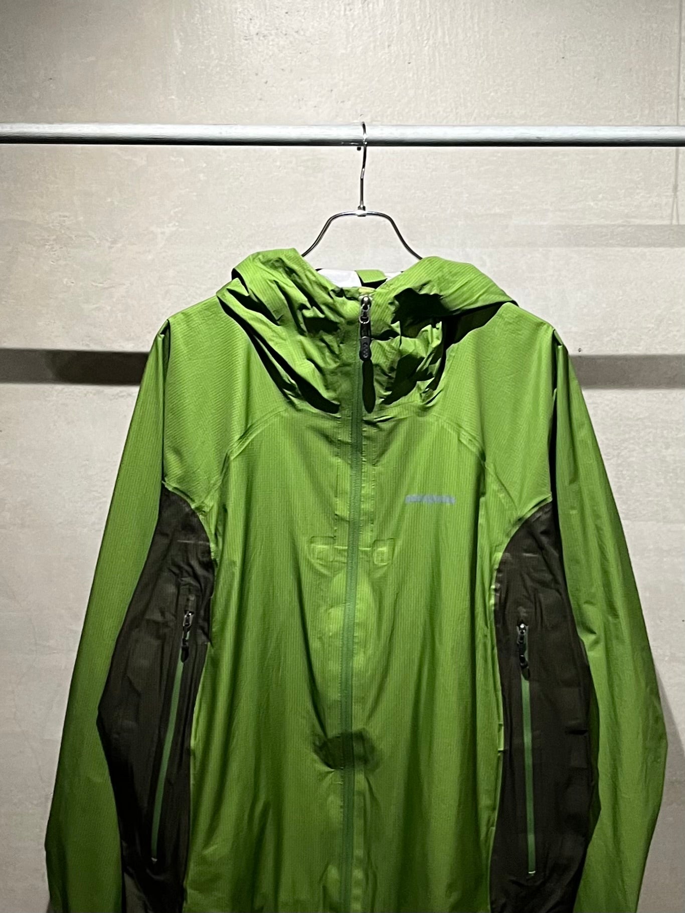 00's patagonia nylon jacket