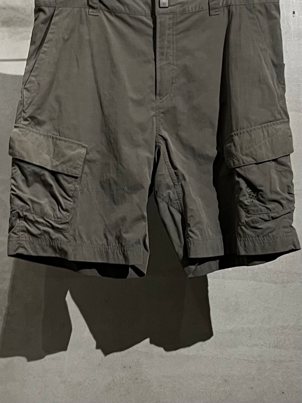 00's MOUNTAIN HARD WEAR nylon cargo shorts