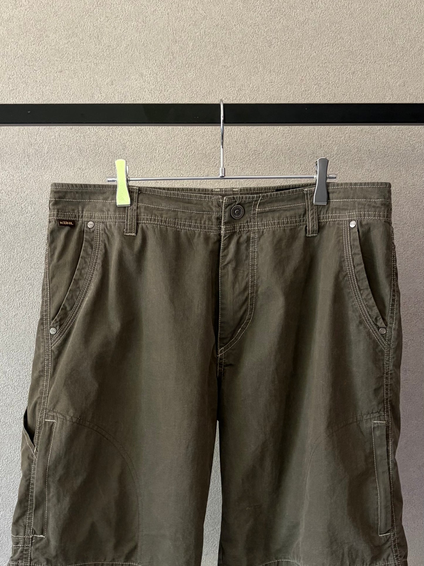 00's KUHL utility shorts