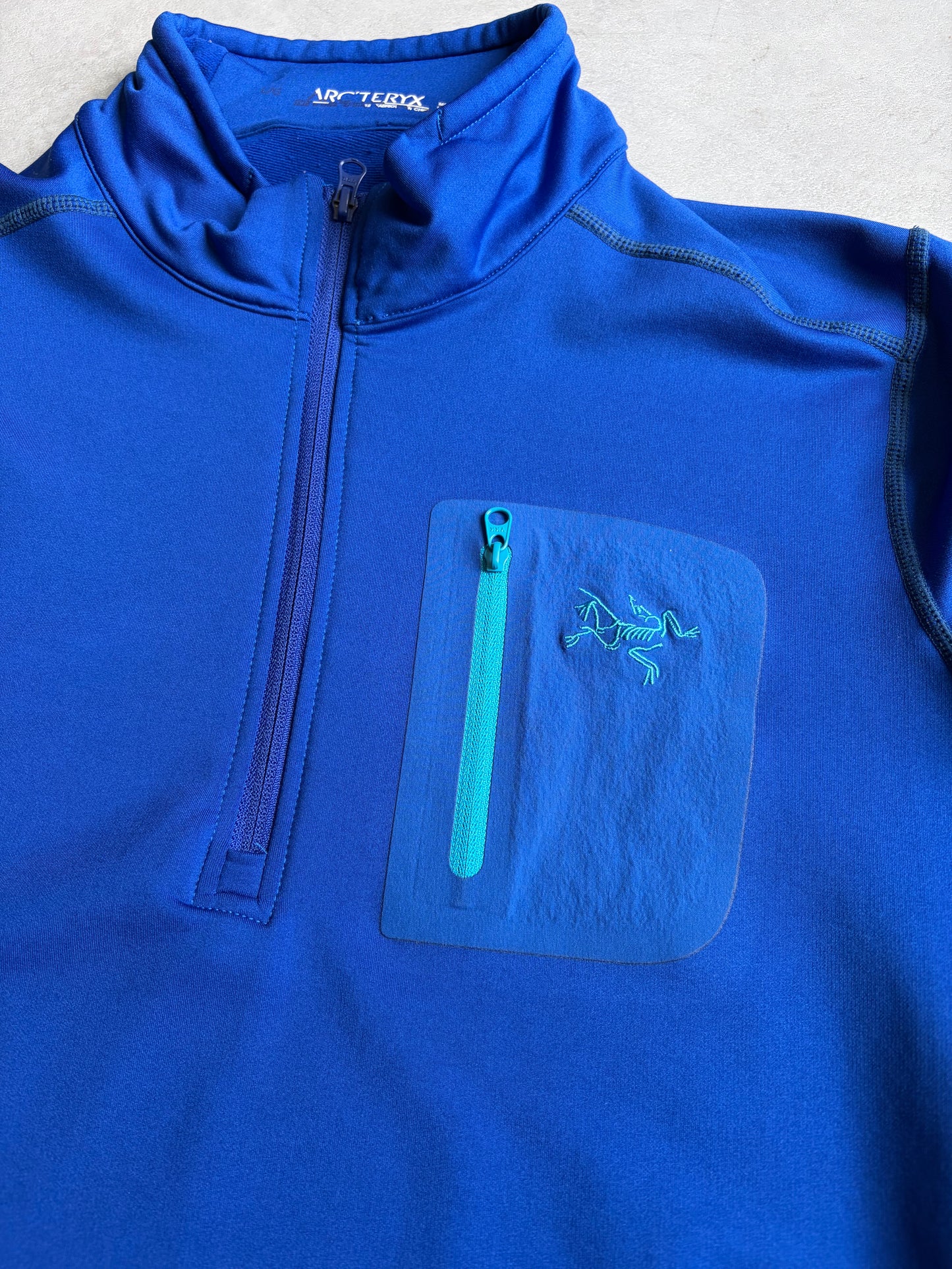 00's ARC'TERYX pullover shirt