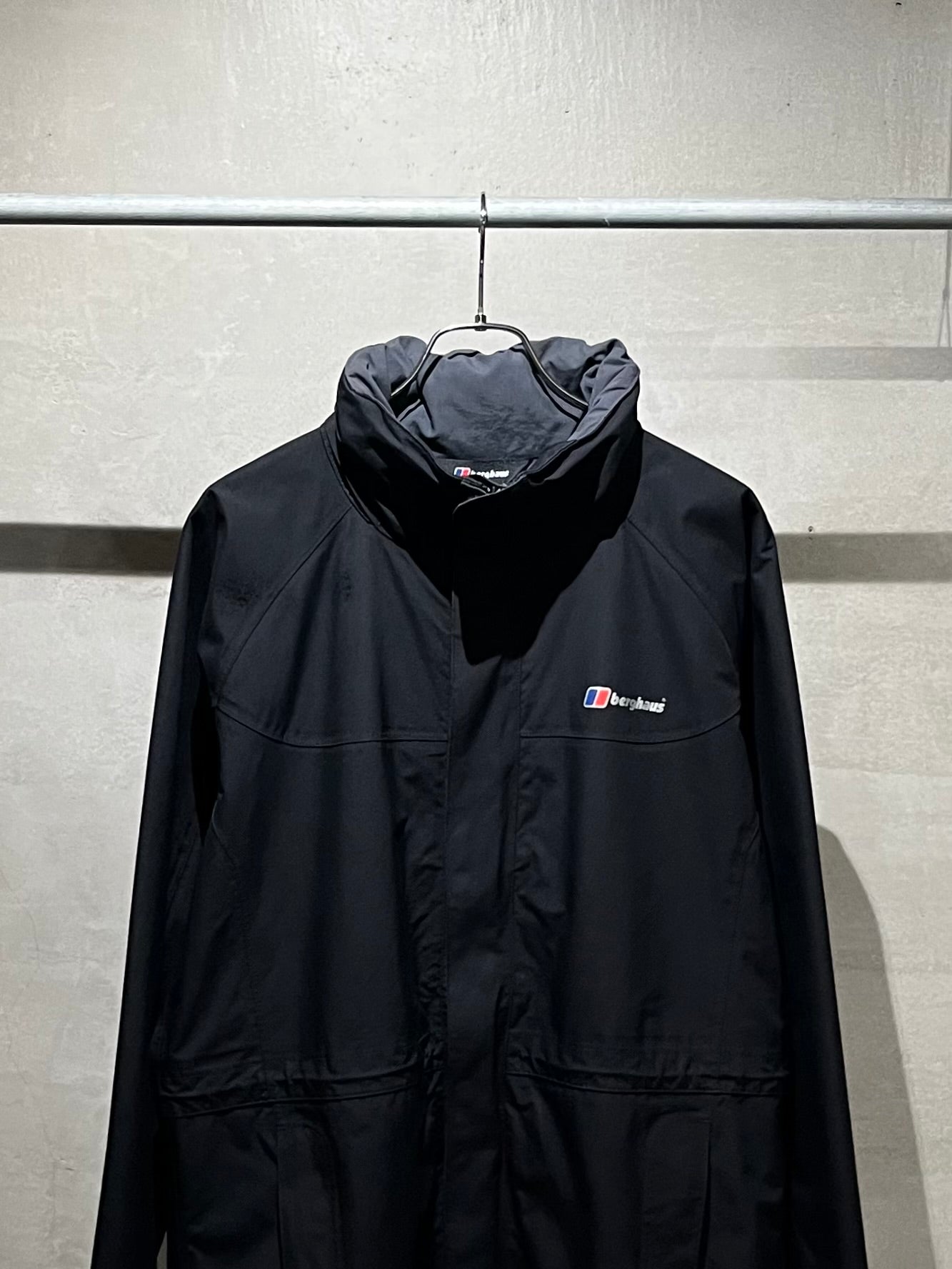 00's Berghaus nylon jacket