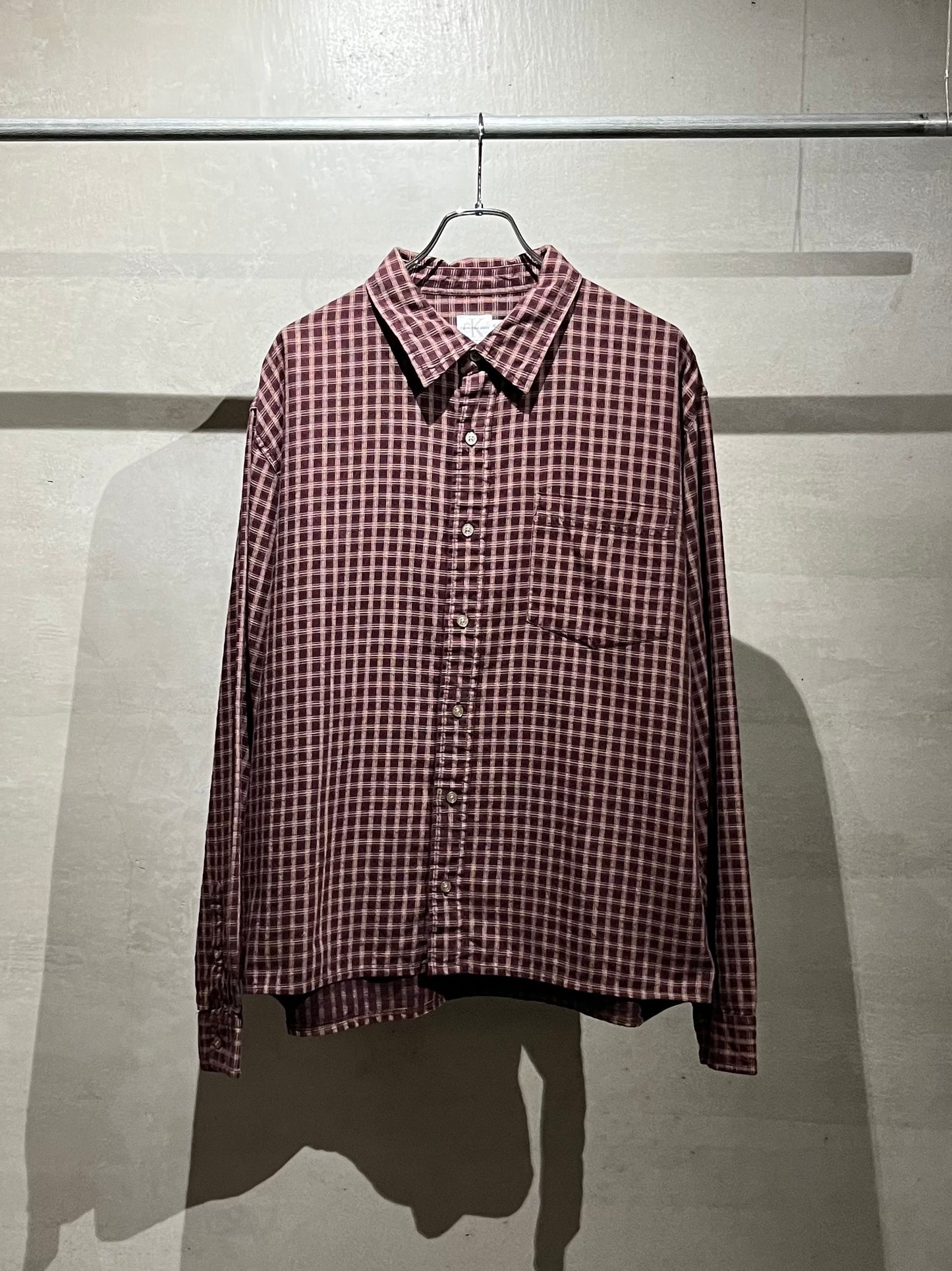 00's Calvin Klein shirt