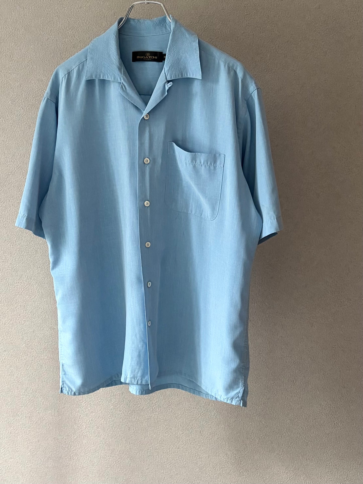 00's BUGATCHI open collar rayon  shirt