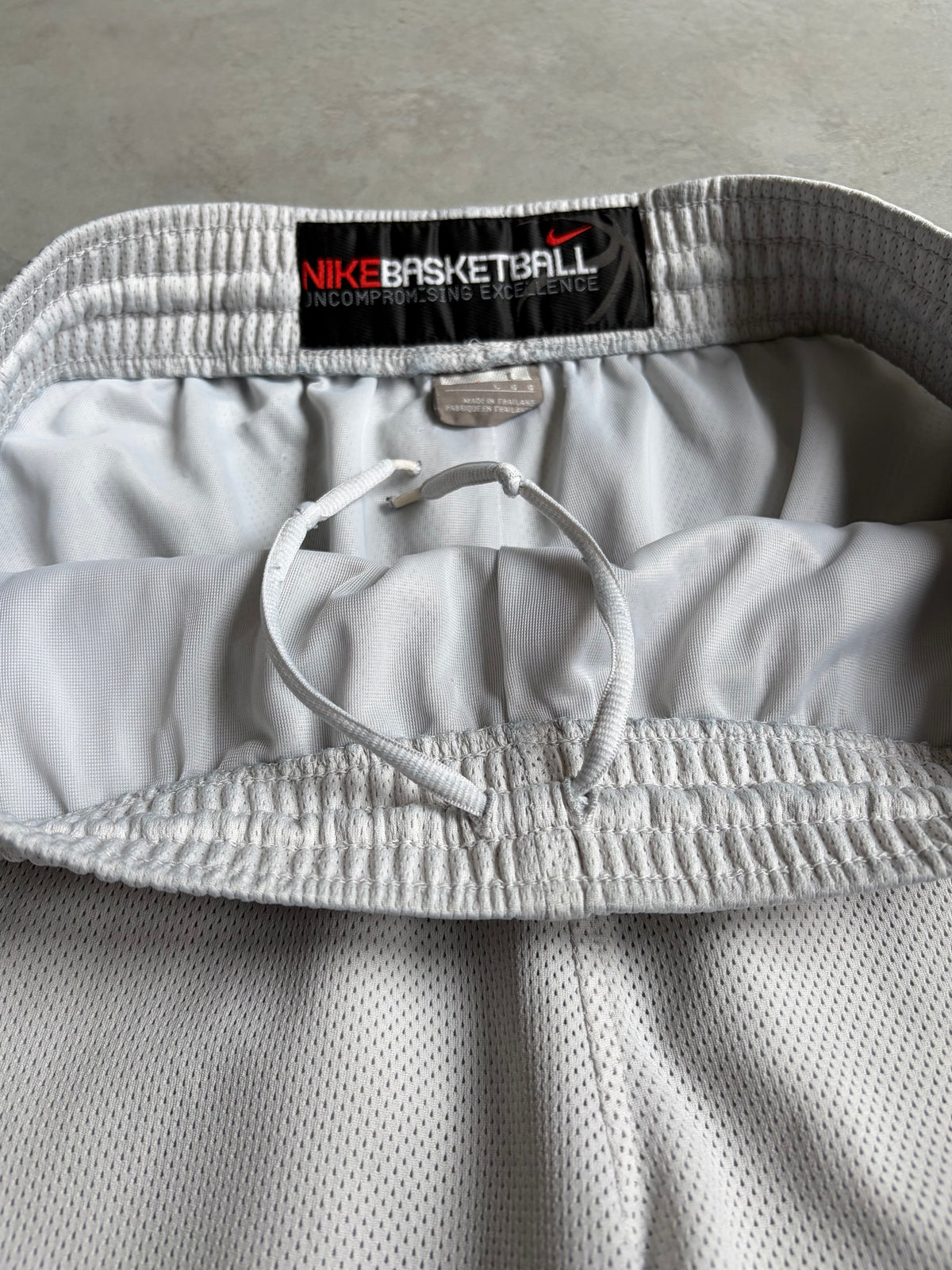 00's NIKE basketball shorts