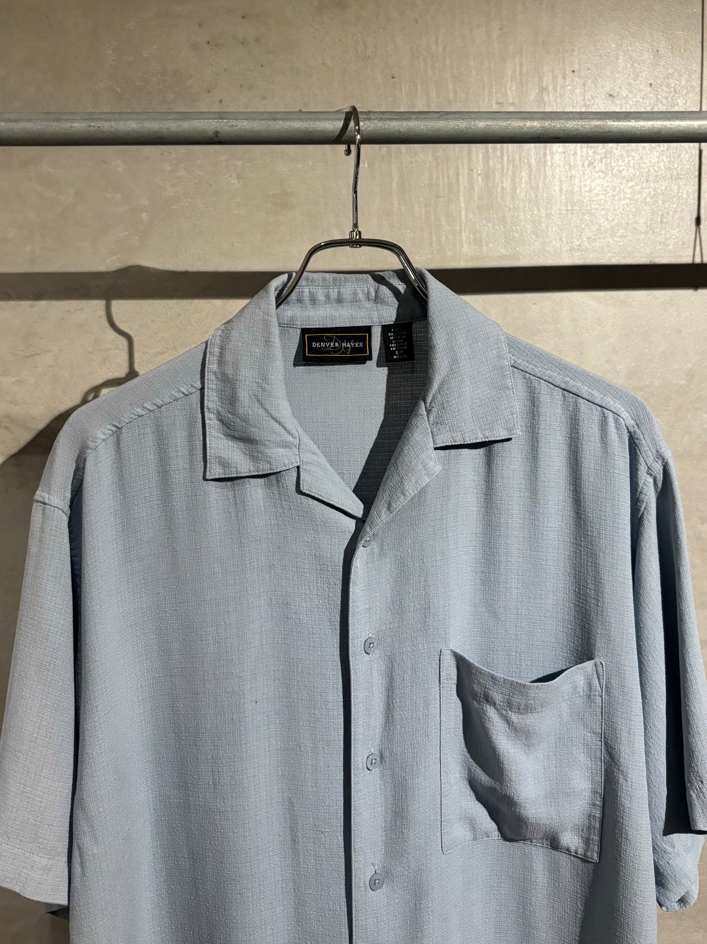 00's DENVER HAYES open collar silk shirt