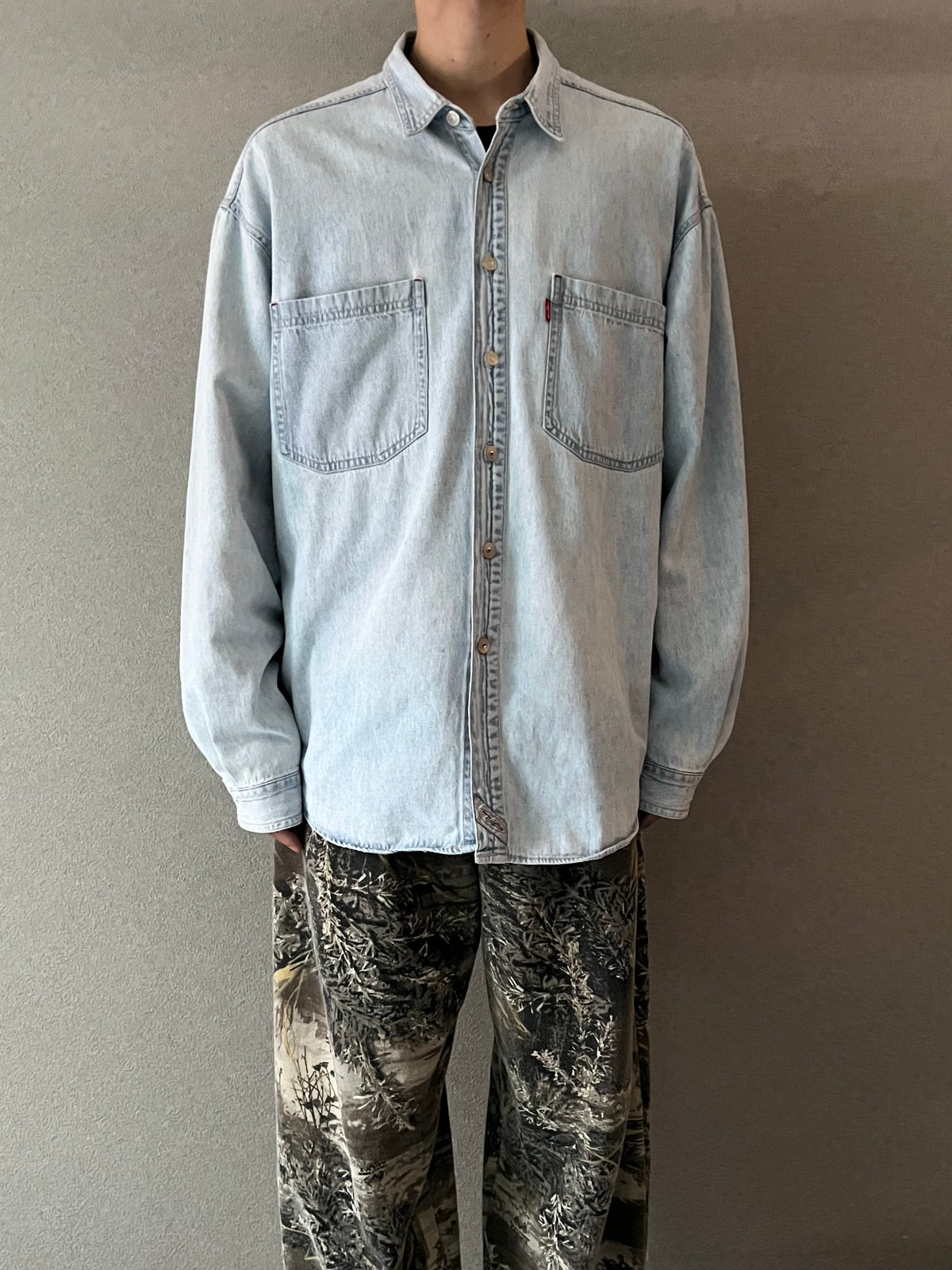 90's Levi's denim shirt