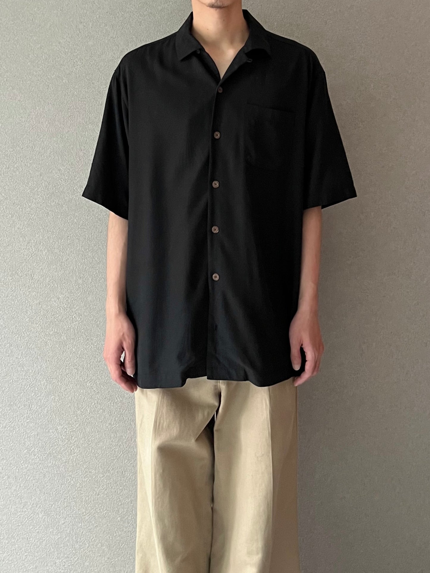 00's Tommy Bahama open collar silk shirt