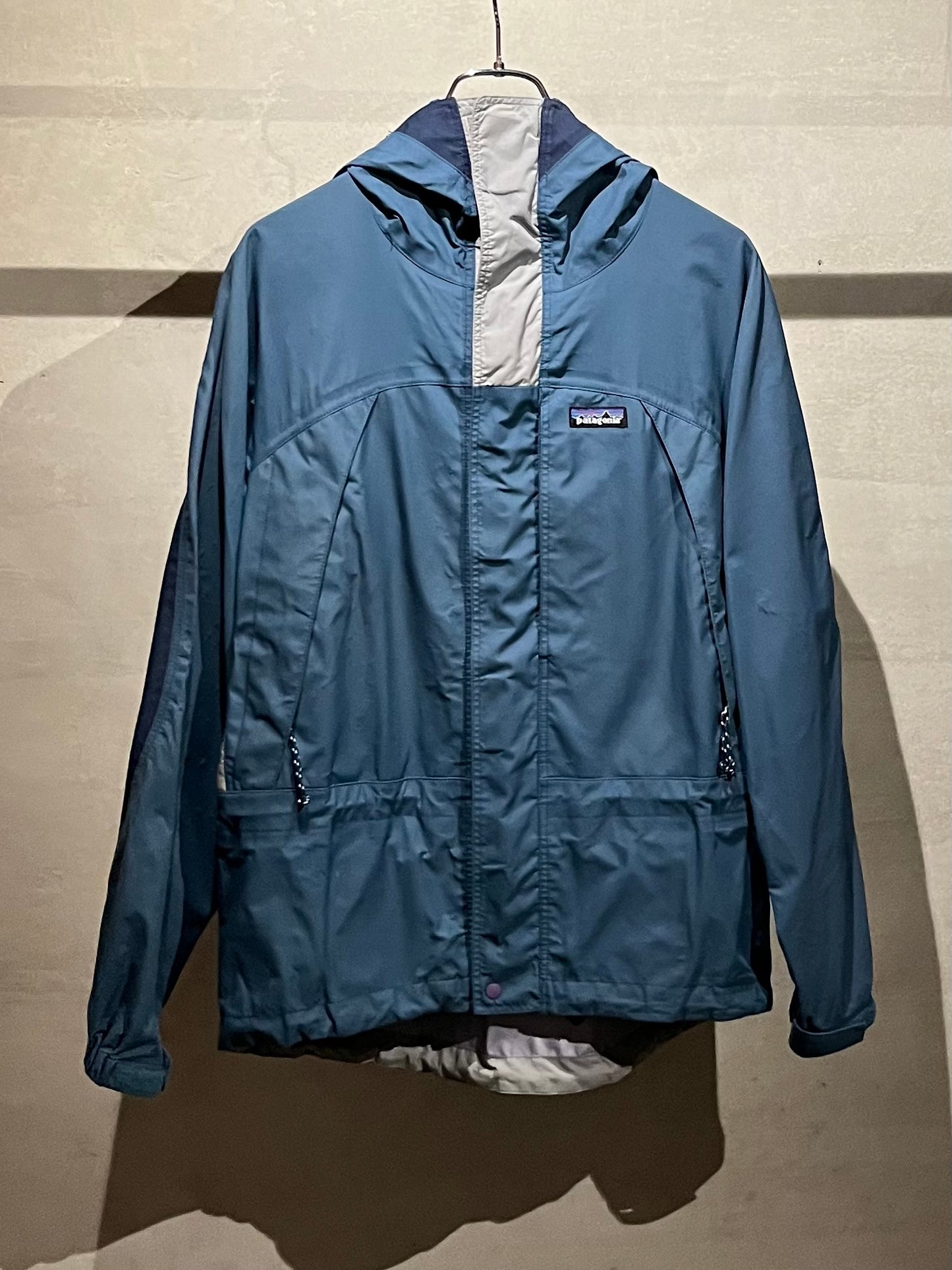 00's patagonia nylon jacket