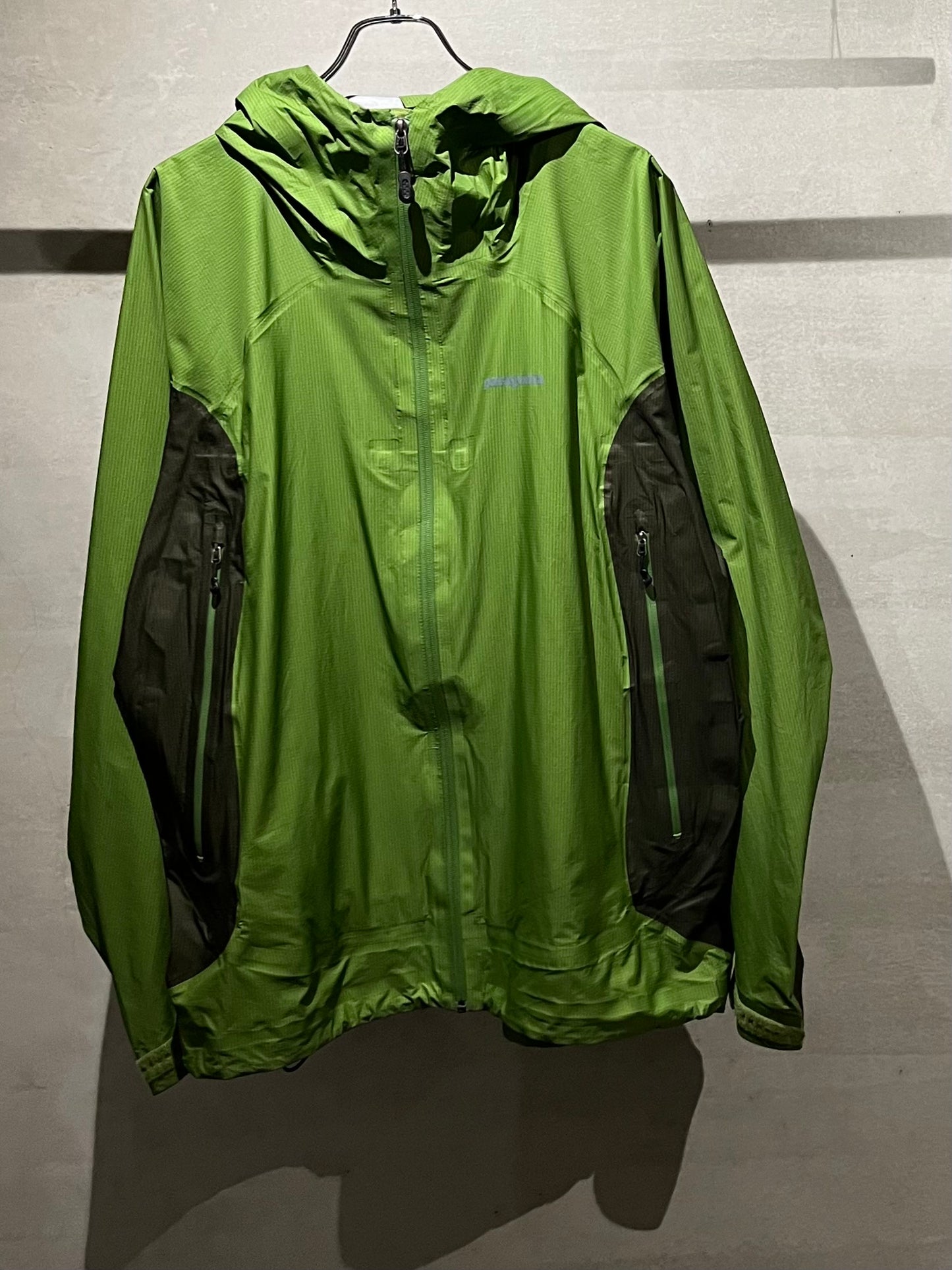 00's patagonia nylon jacket