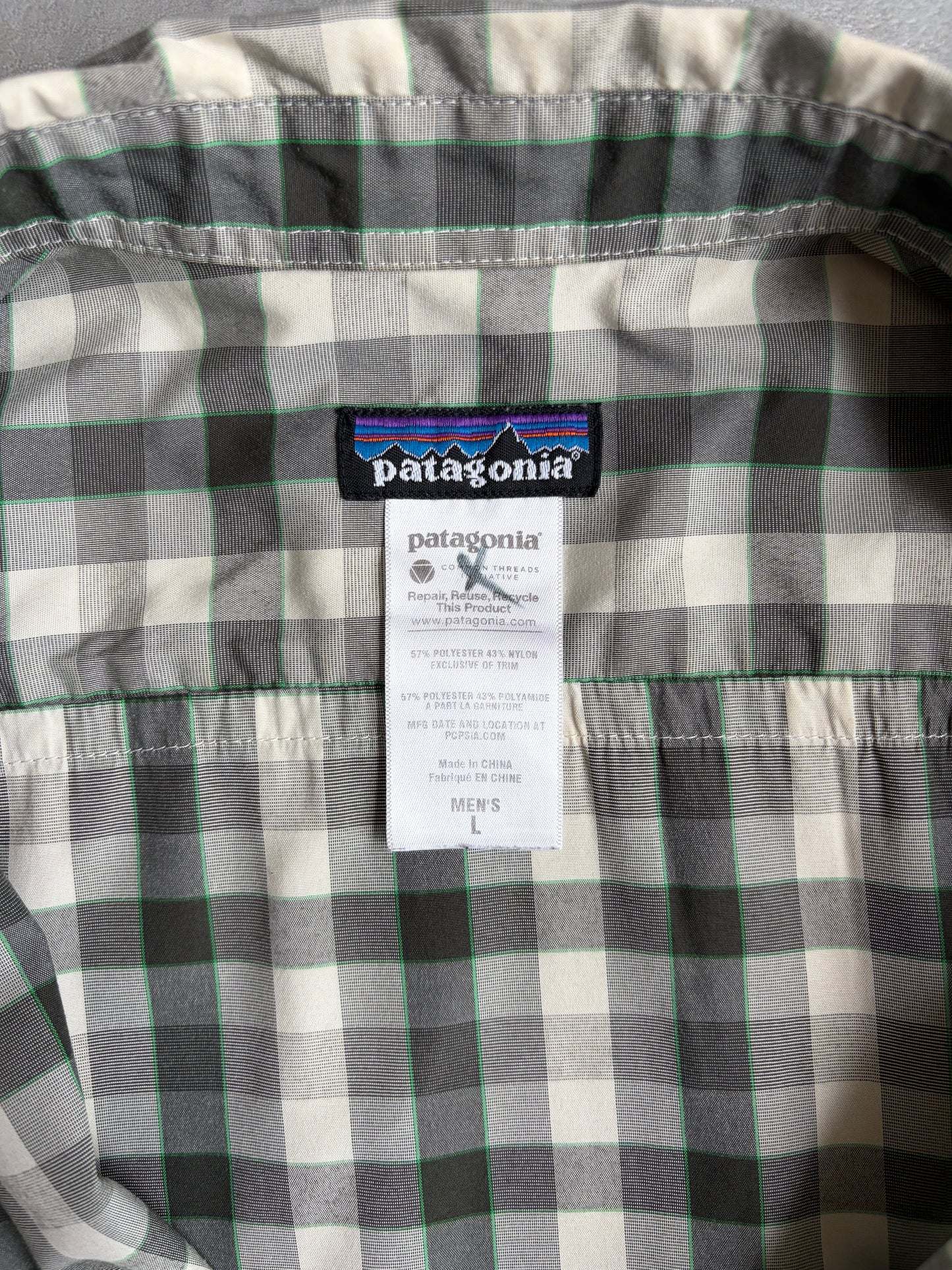 00's patagonia S/S nylon shirt