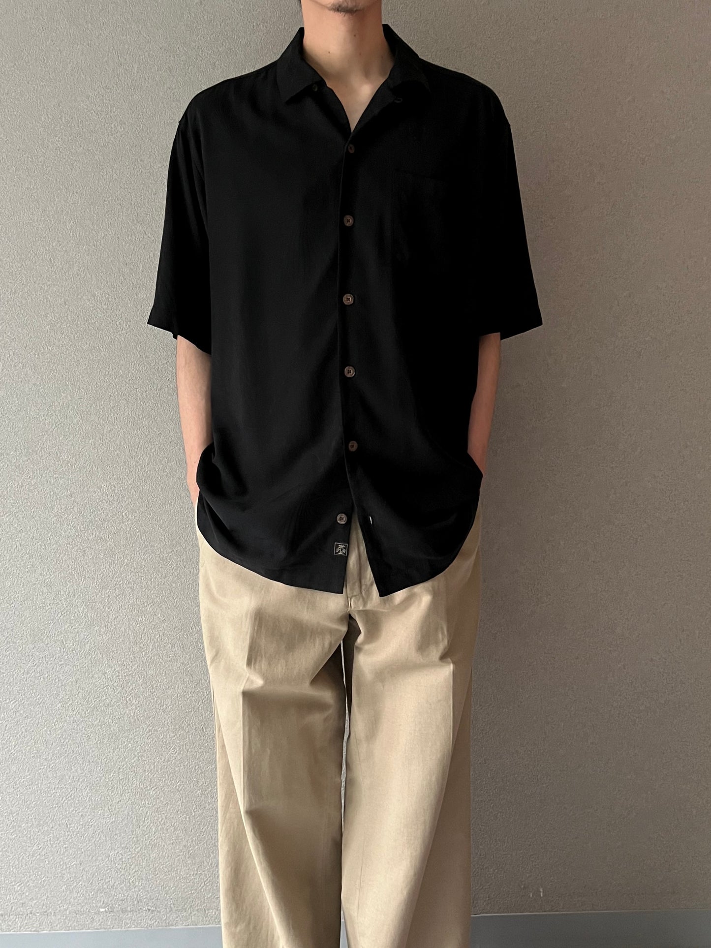00's Tommy Bahama open collar silk shirt
