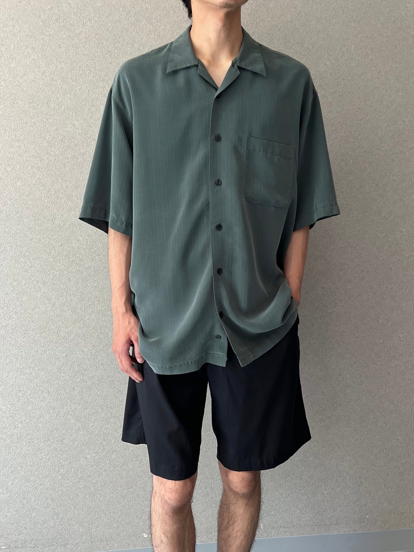 00's HAGGAR open collar rayon shirt