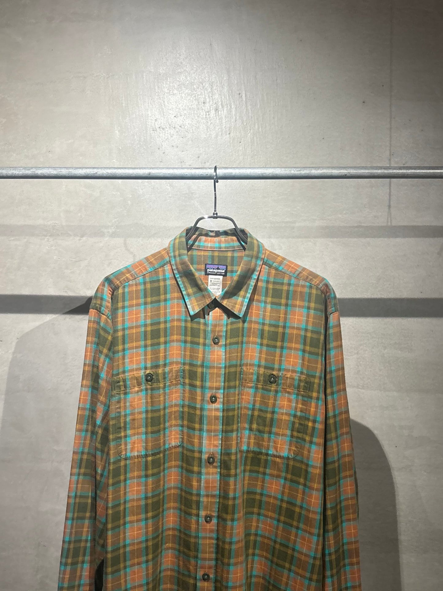 00's patagonia shirt