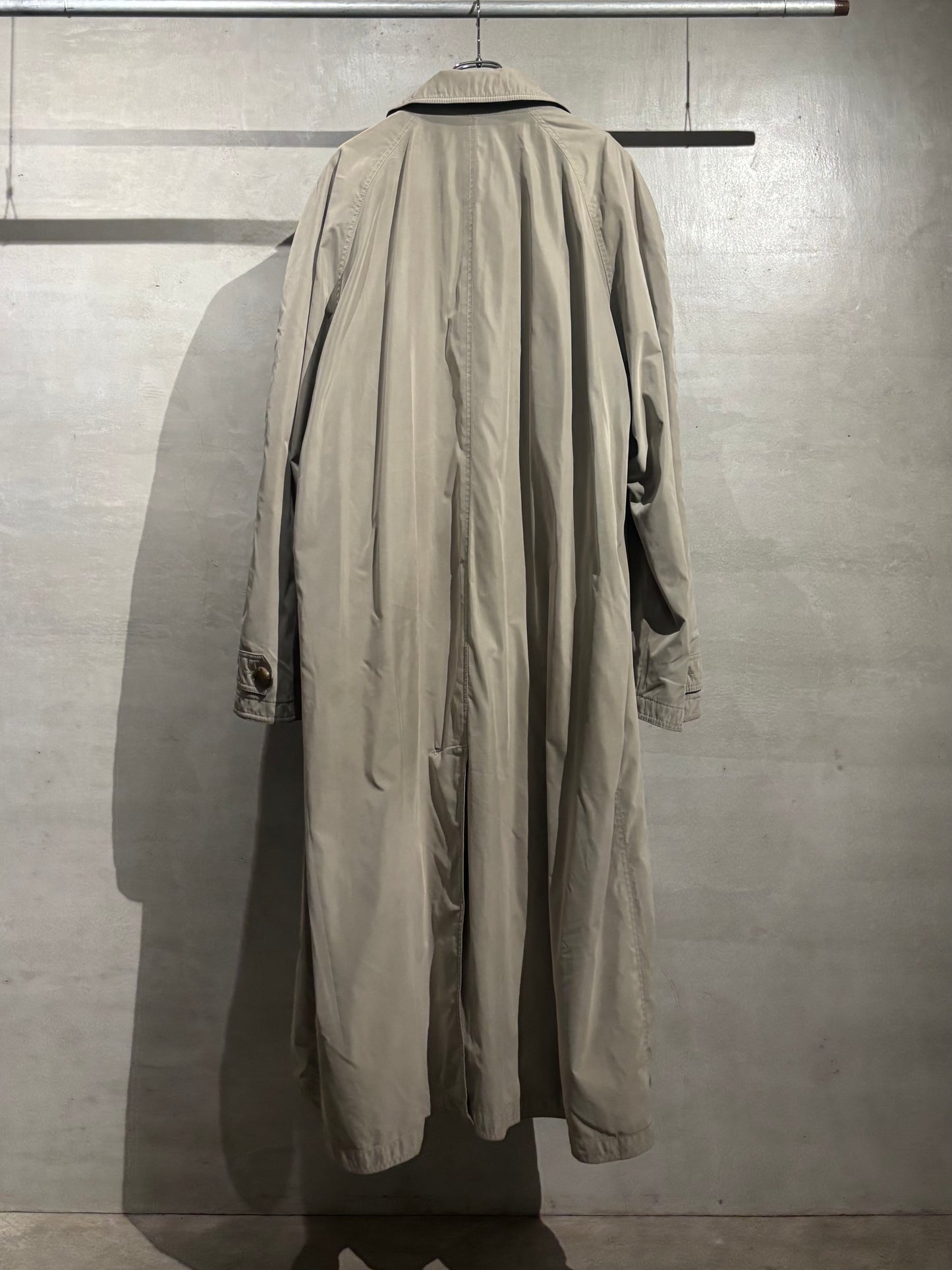90's HUGO BOSS balmacaan coat