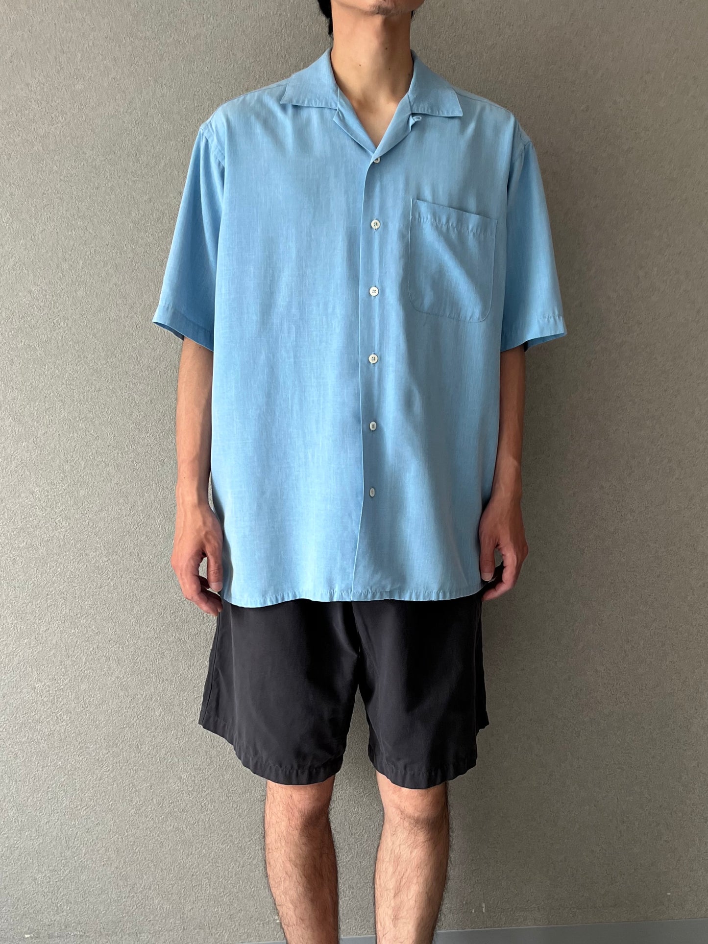 00's BUGATCHI open collar rayon  shirt