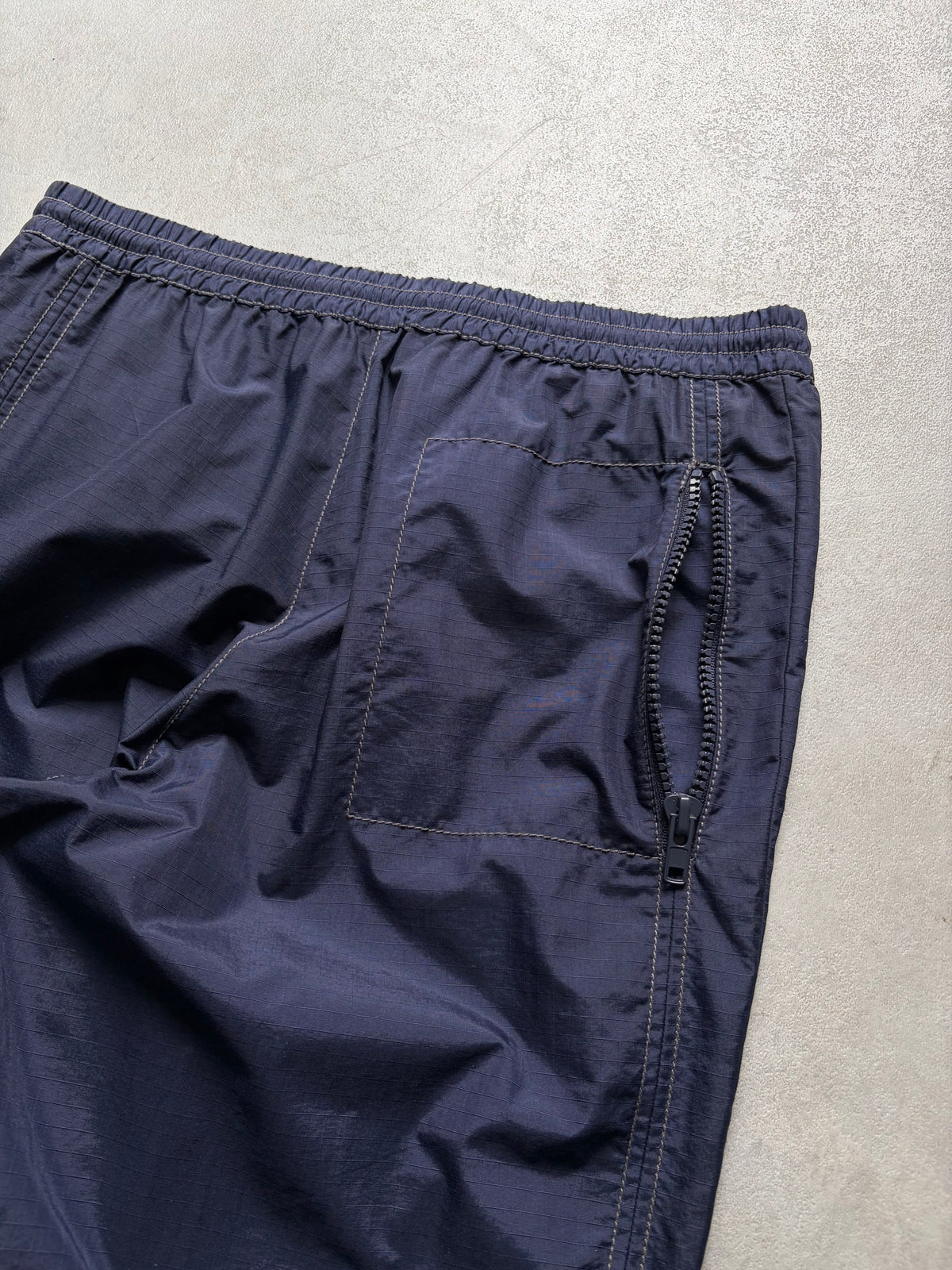 00's DKNY nylon pants “DEAD STOCK”