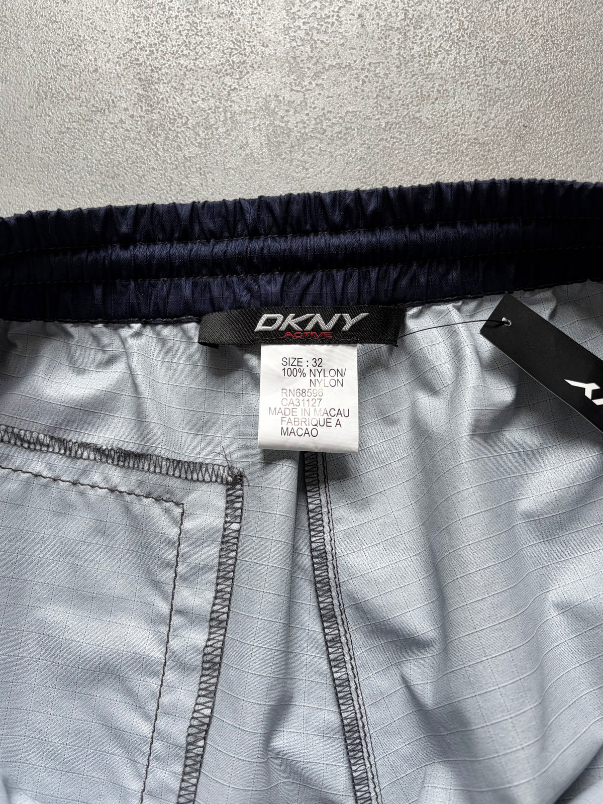 00's DKNY nylon pants “DEAD STOCK”