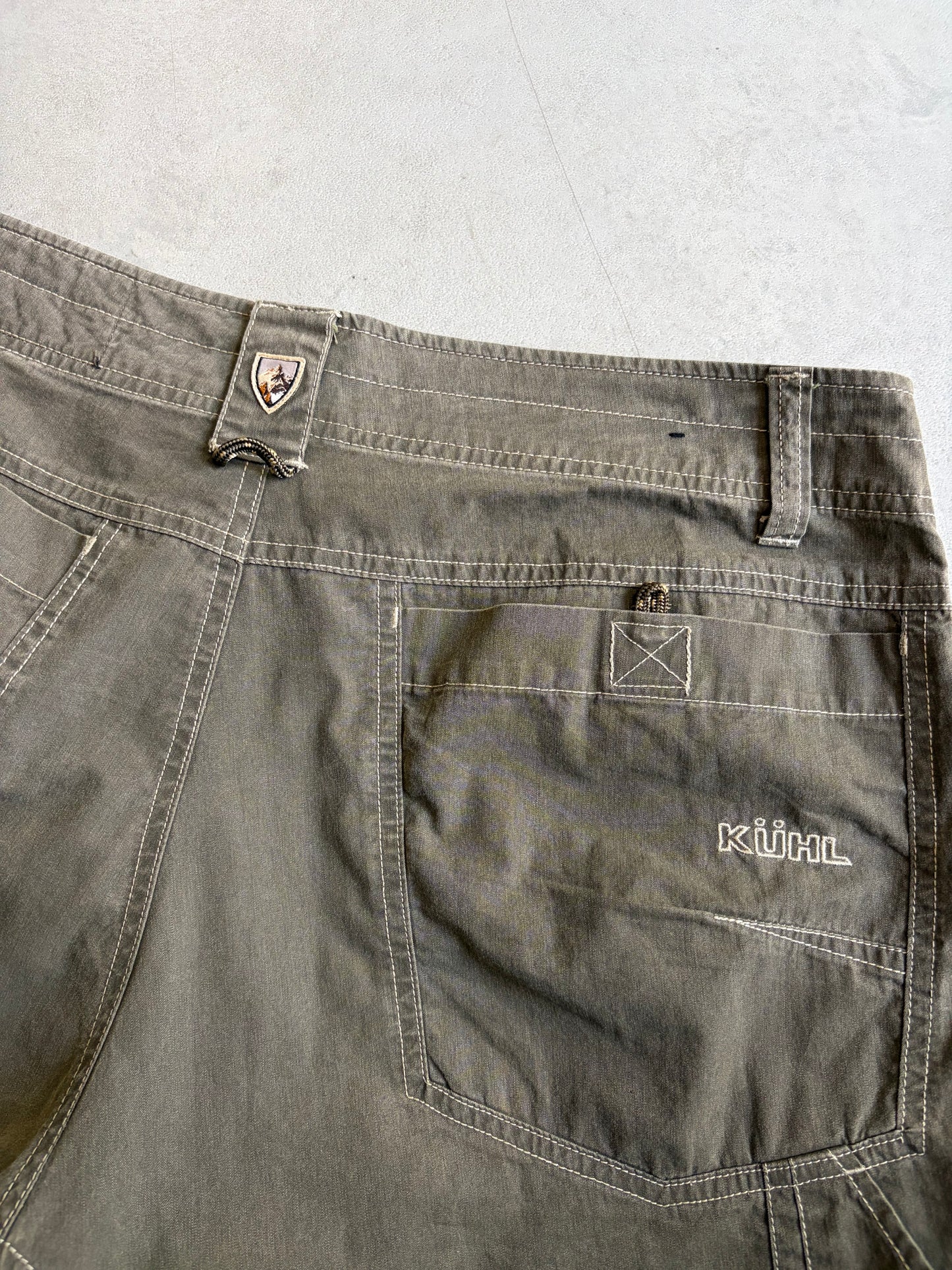 00's KUHL utility shorts