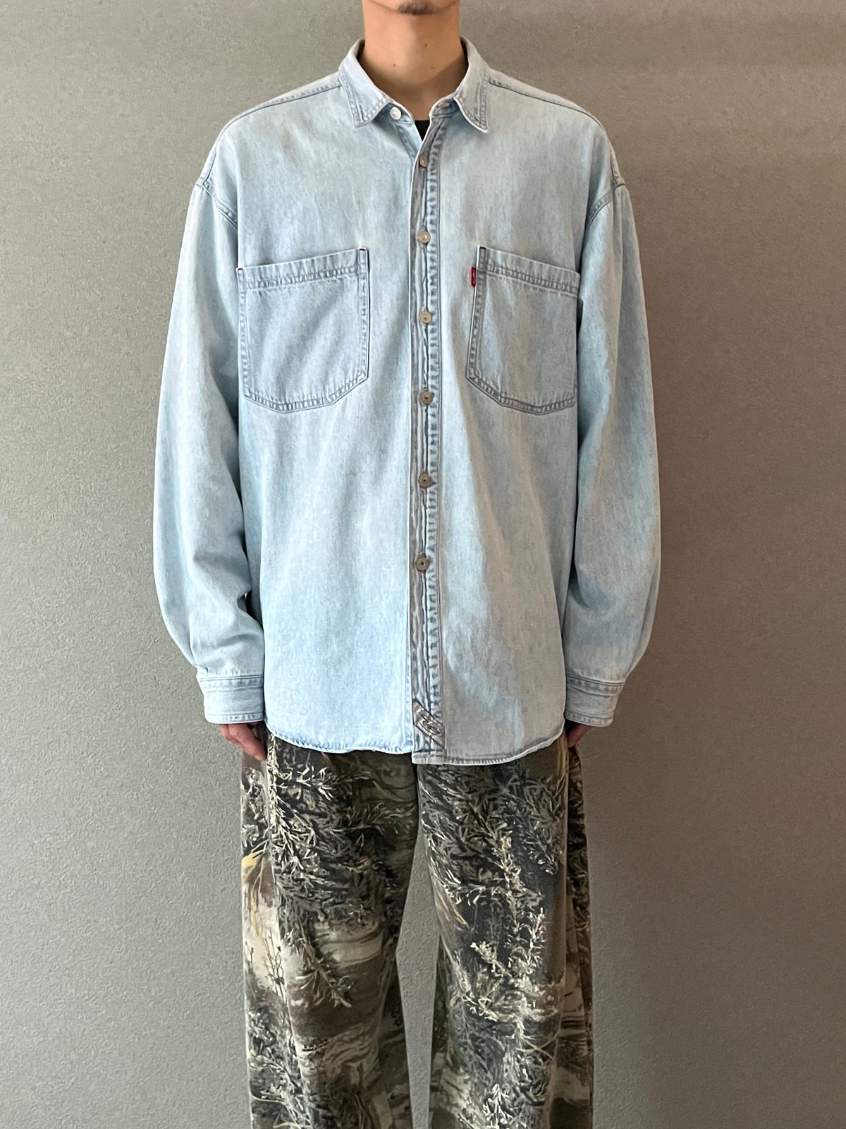 90's Levi's denim shirt