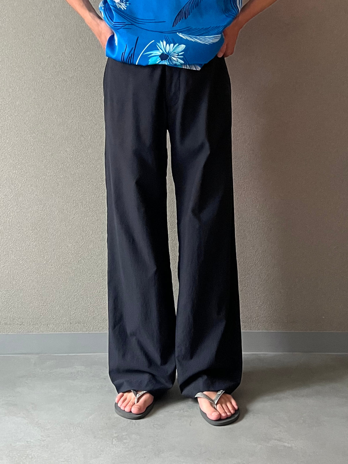 00's BURBERRY slacks