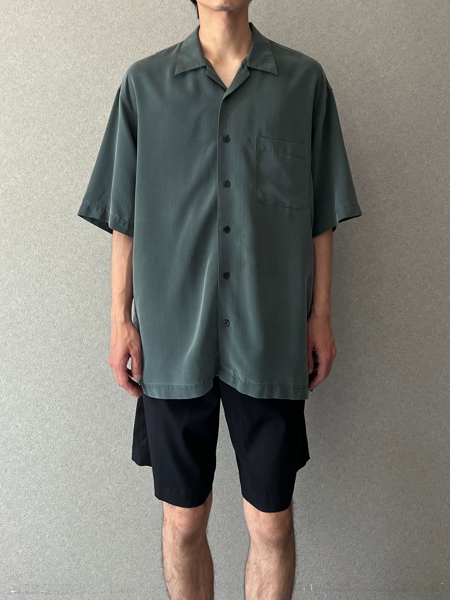 00's HAGGAR open collar rayon shirt