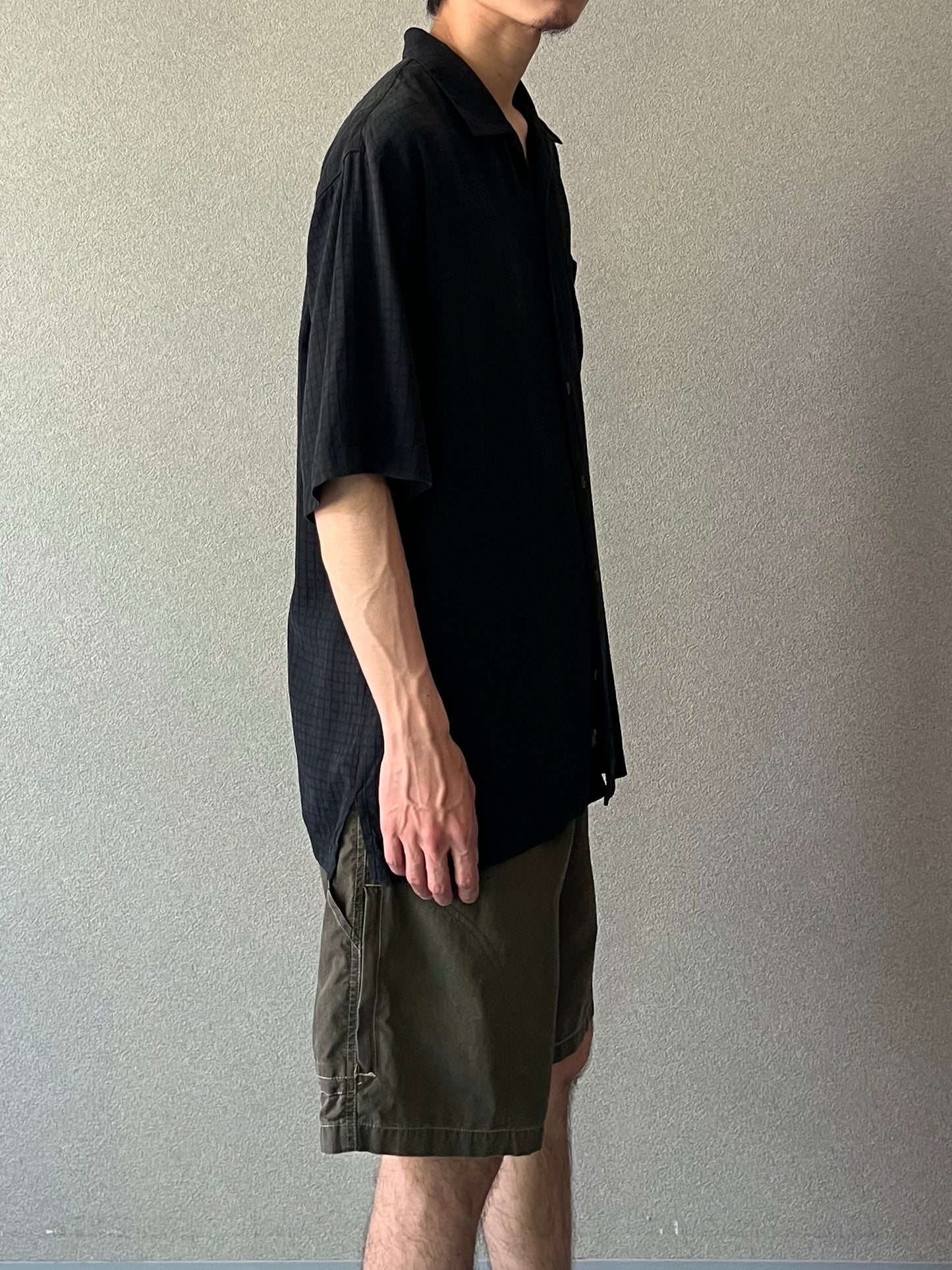 00's Tommy Bahama open collar silk shirt