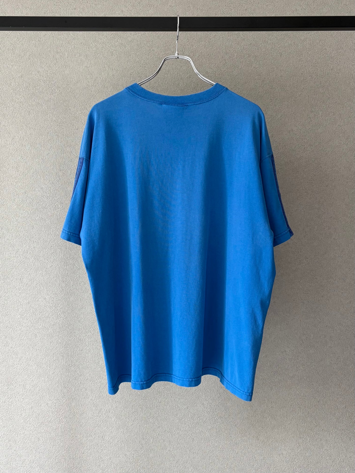 90's adidas printed t-shirt