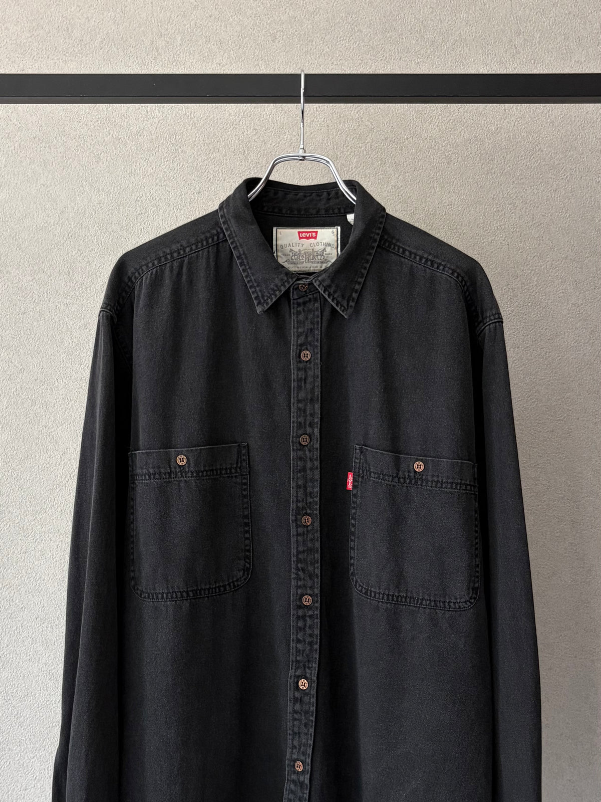 90's Levi's denim shirt