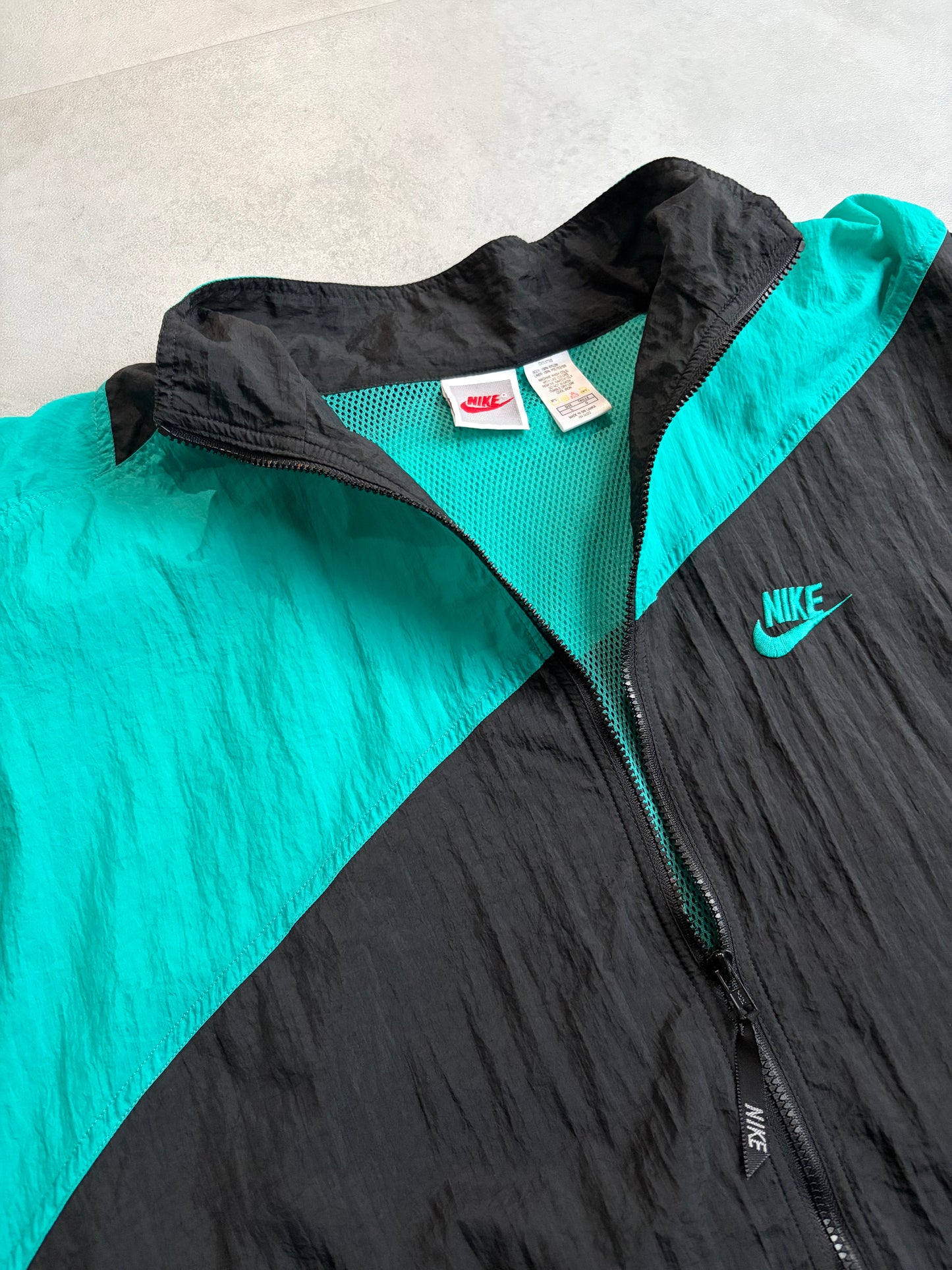 90's NIKE nylon jacket