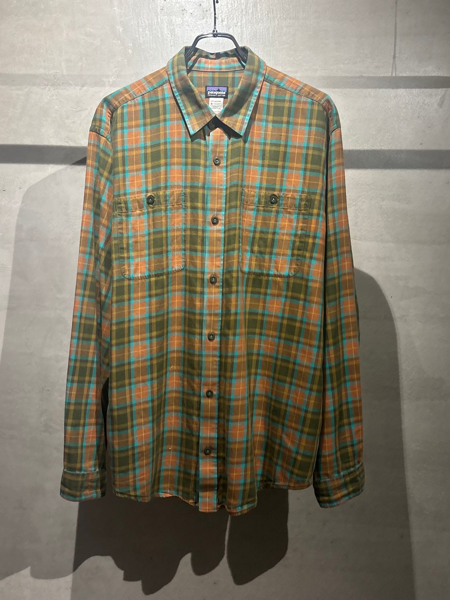 00's patagonia shirt