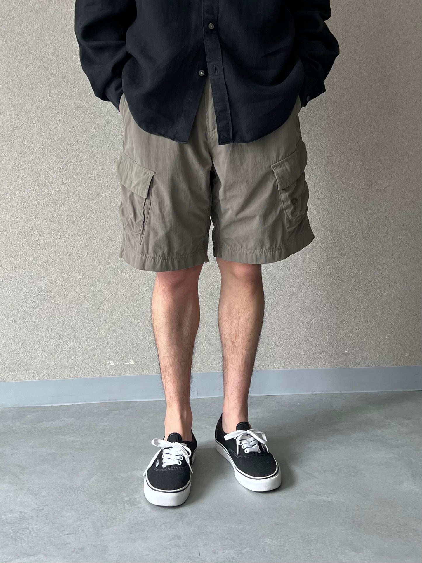 00's MOUNTAIN HARD WEAR nylon cargo shorts