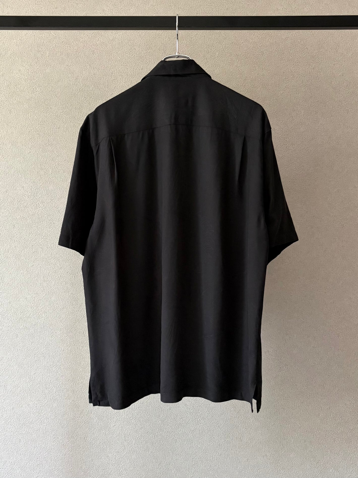 00's Tommy Bahama open collar silk shirt