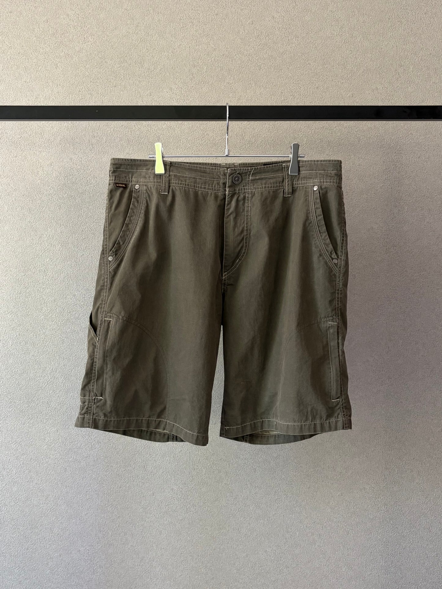00's KUHL utility shorts