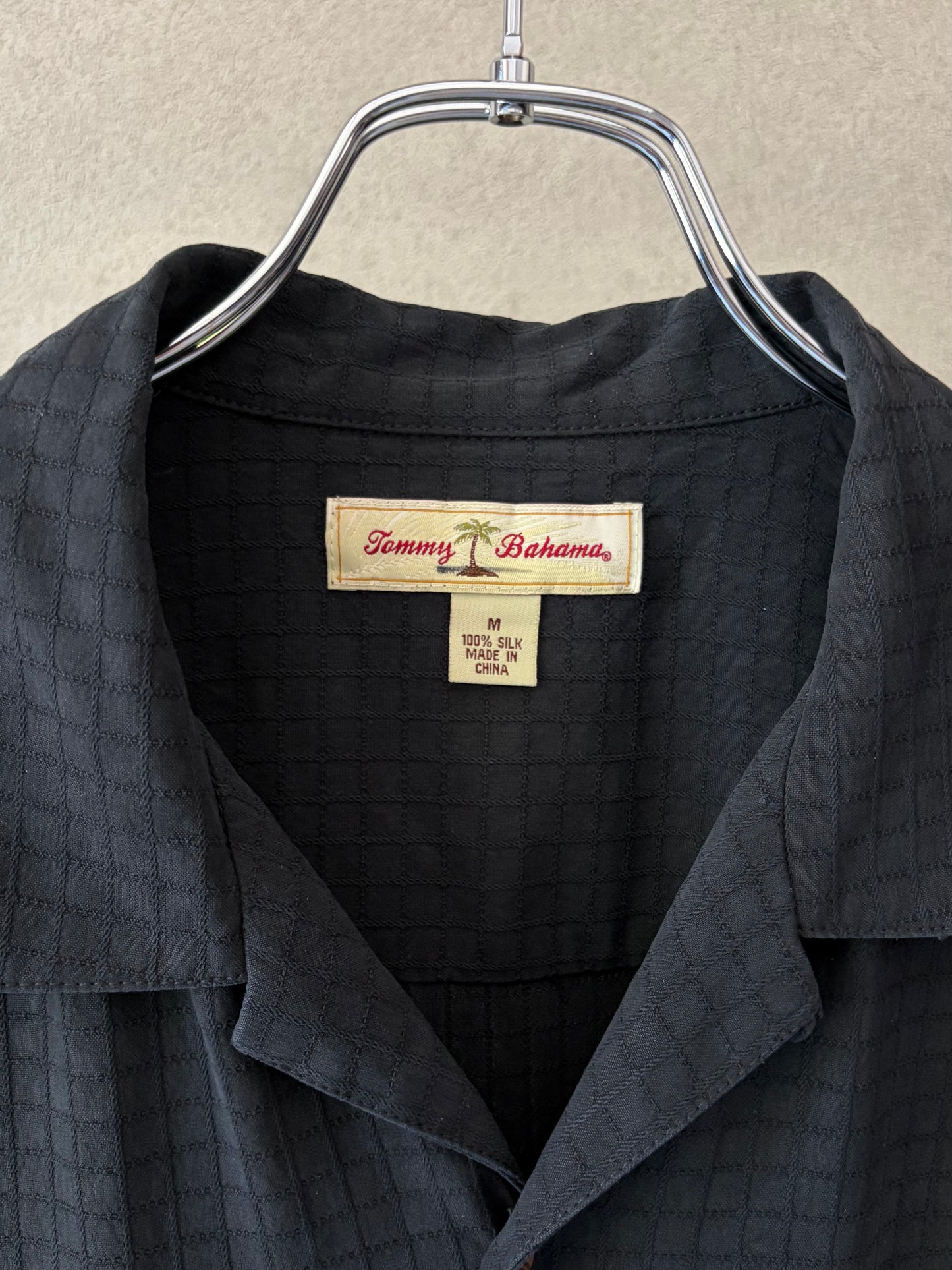 00's Tommy Bahama open collar silk shirt