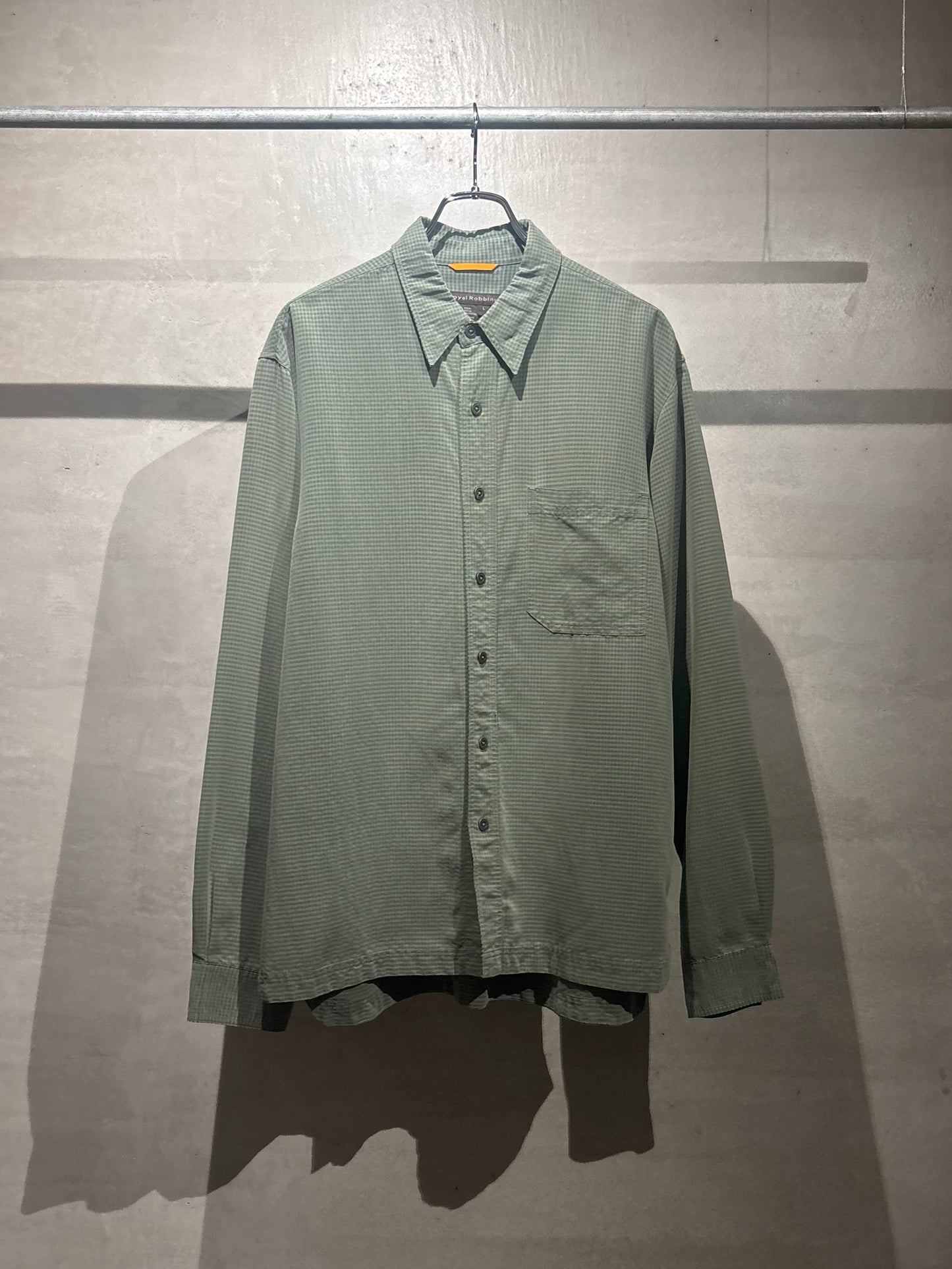 00's ROYAL ROBBINS rayon shirt