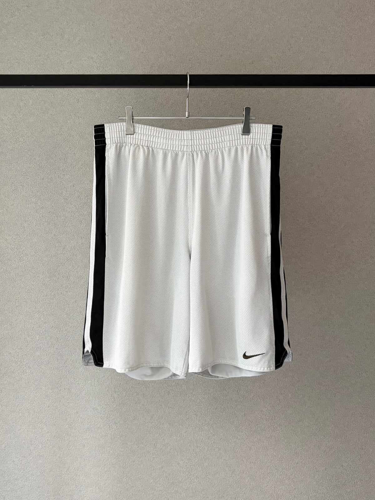 00's NIKE basketball shorts
