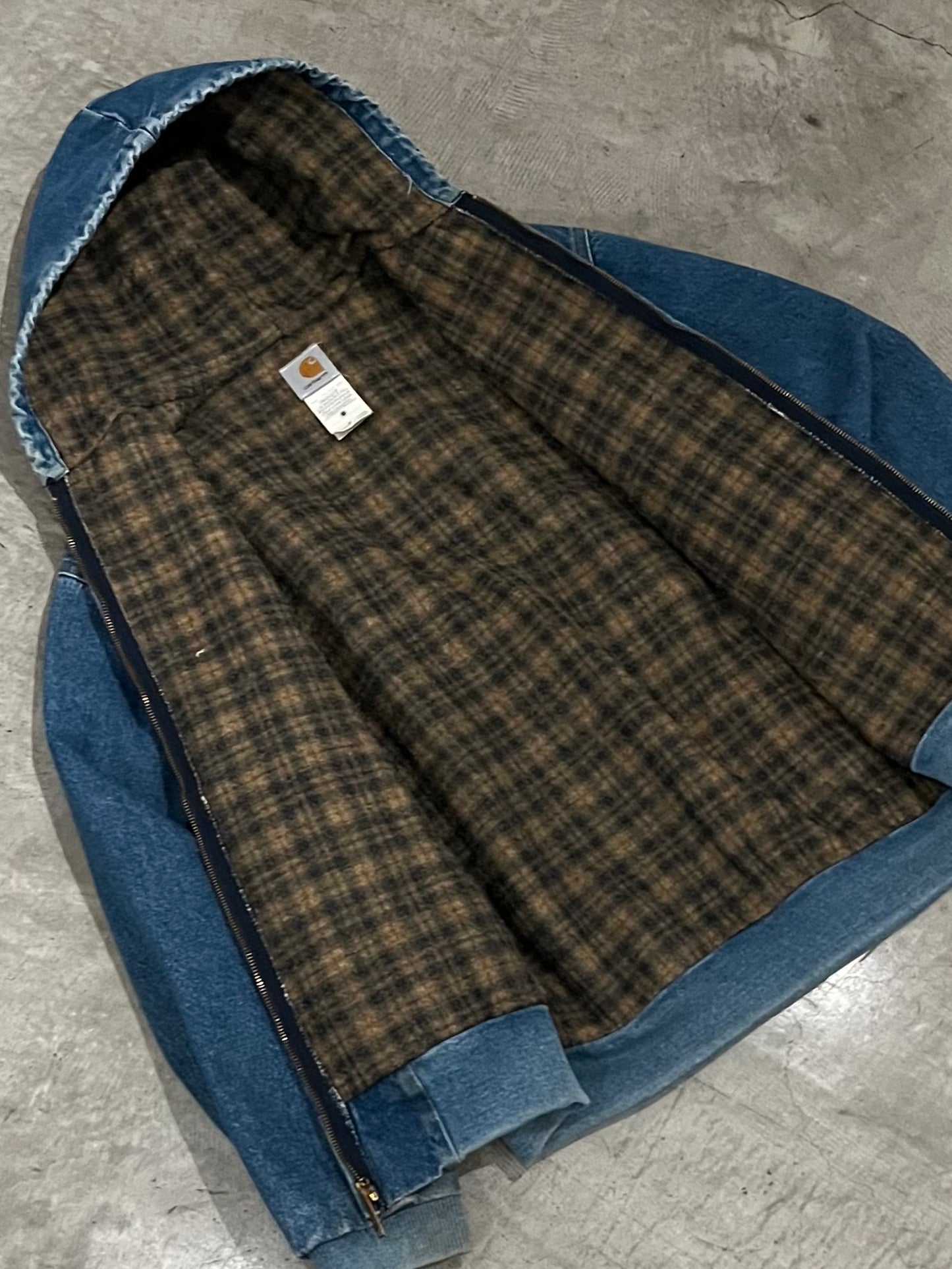 90's carhatt denim work jacket