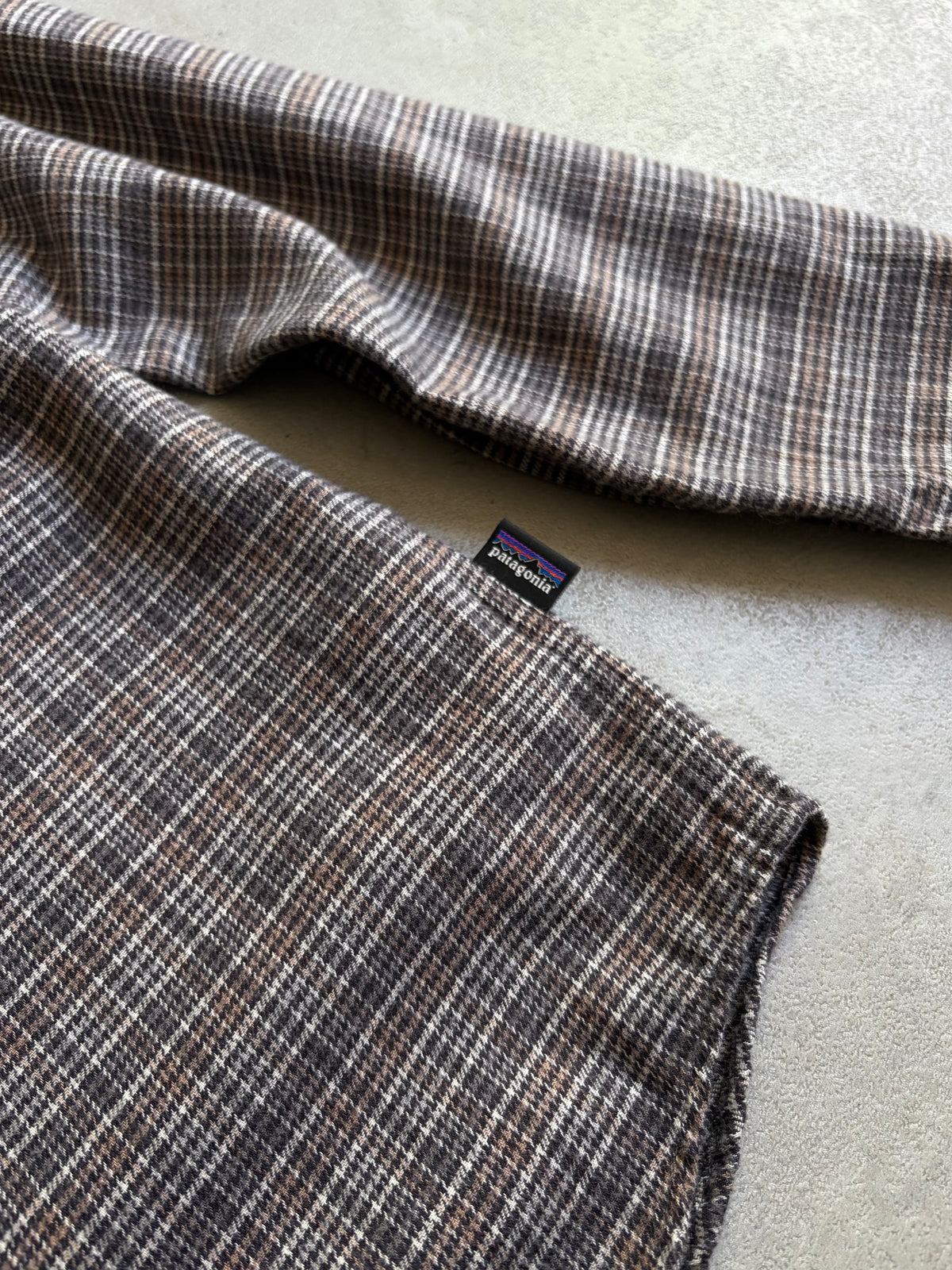 10's patagonia flannel shirt