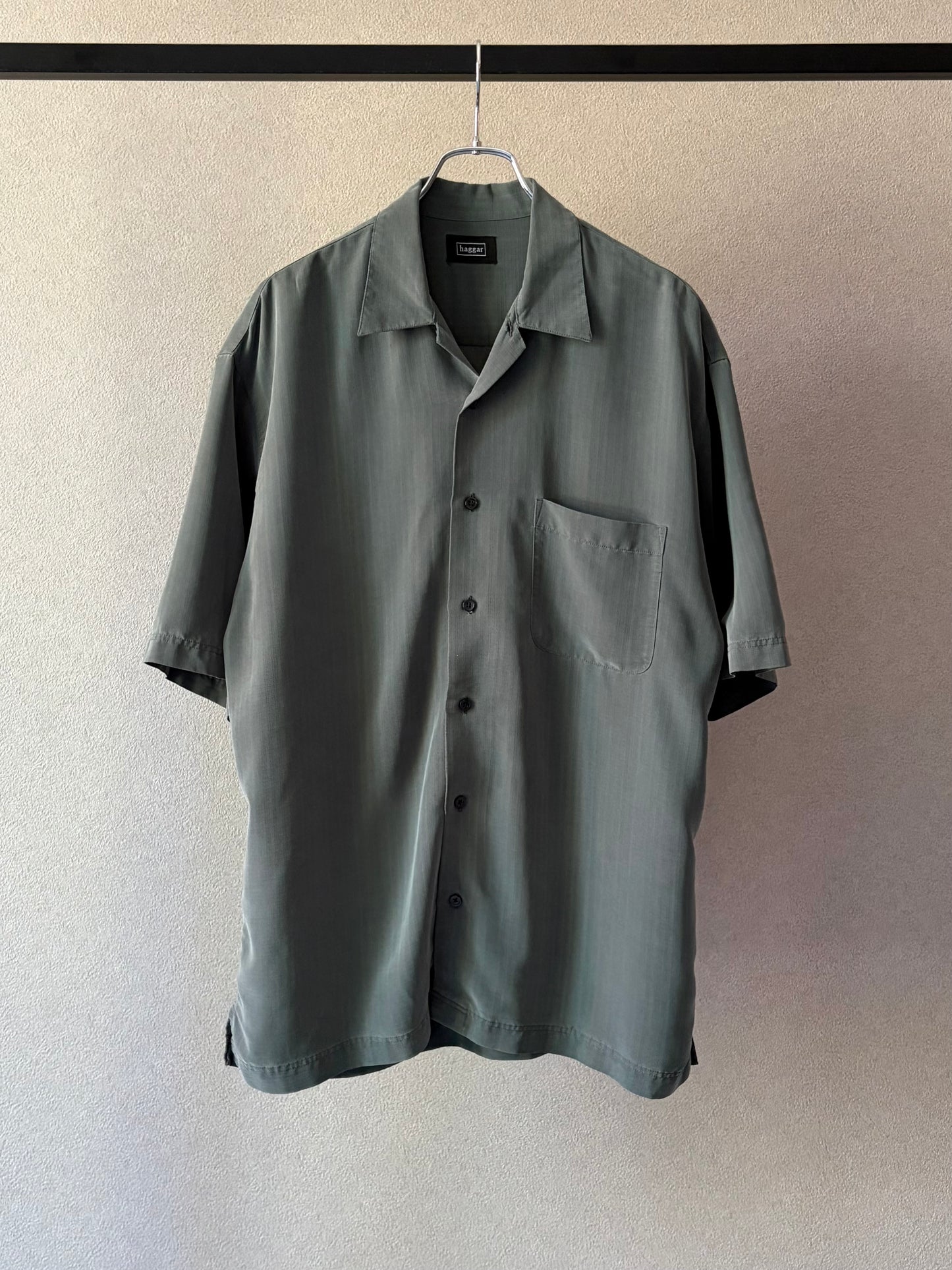 00's HAGGAR open collar rayon shirt