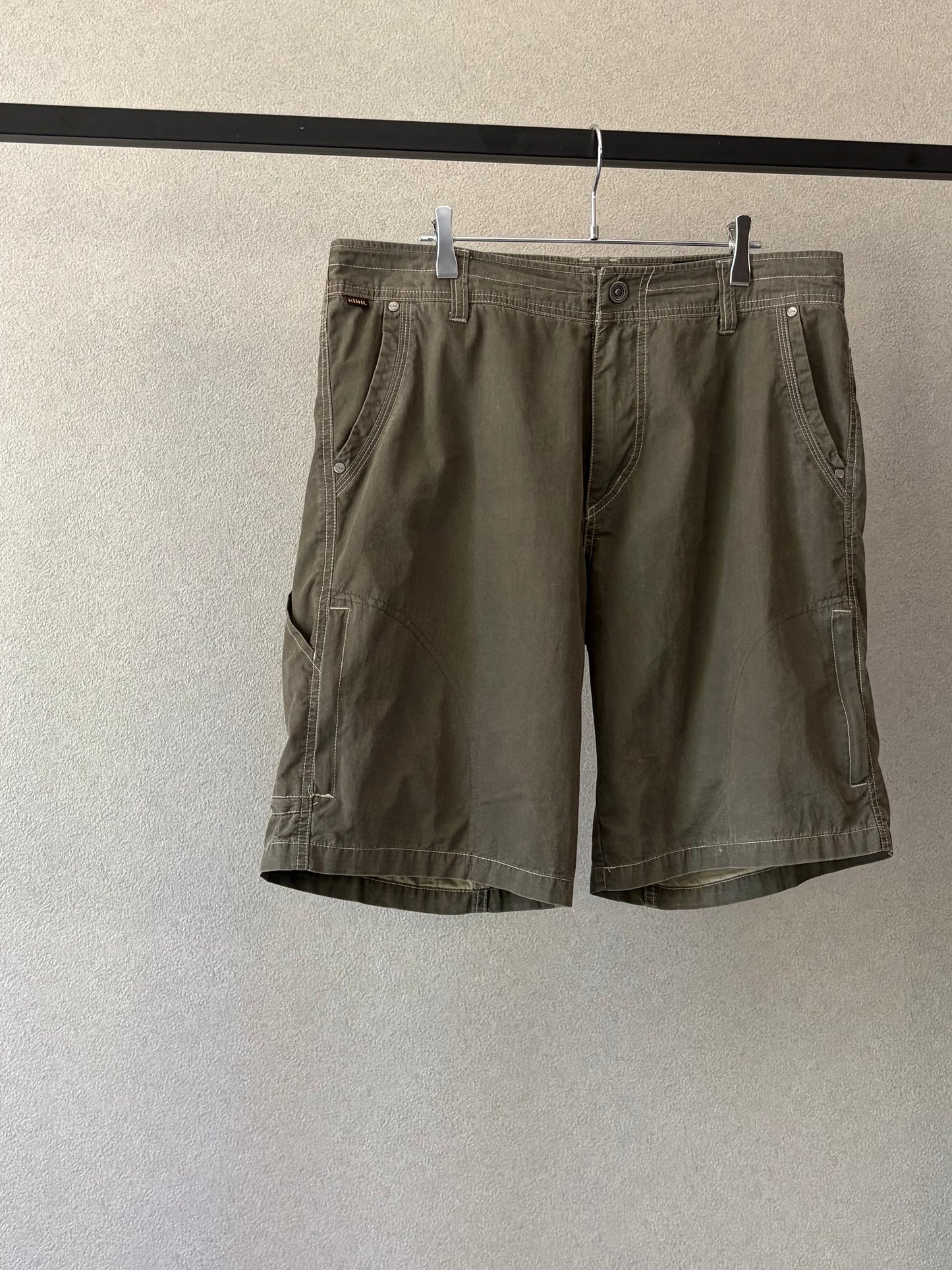 00's KUHL utility shorts
