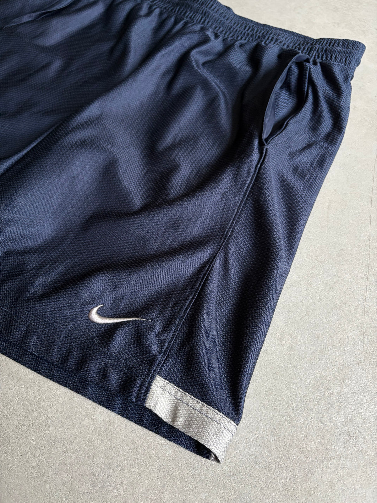 00's NIKE basketball shorts