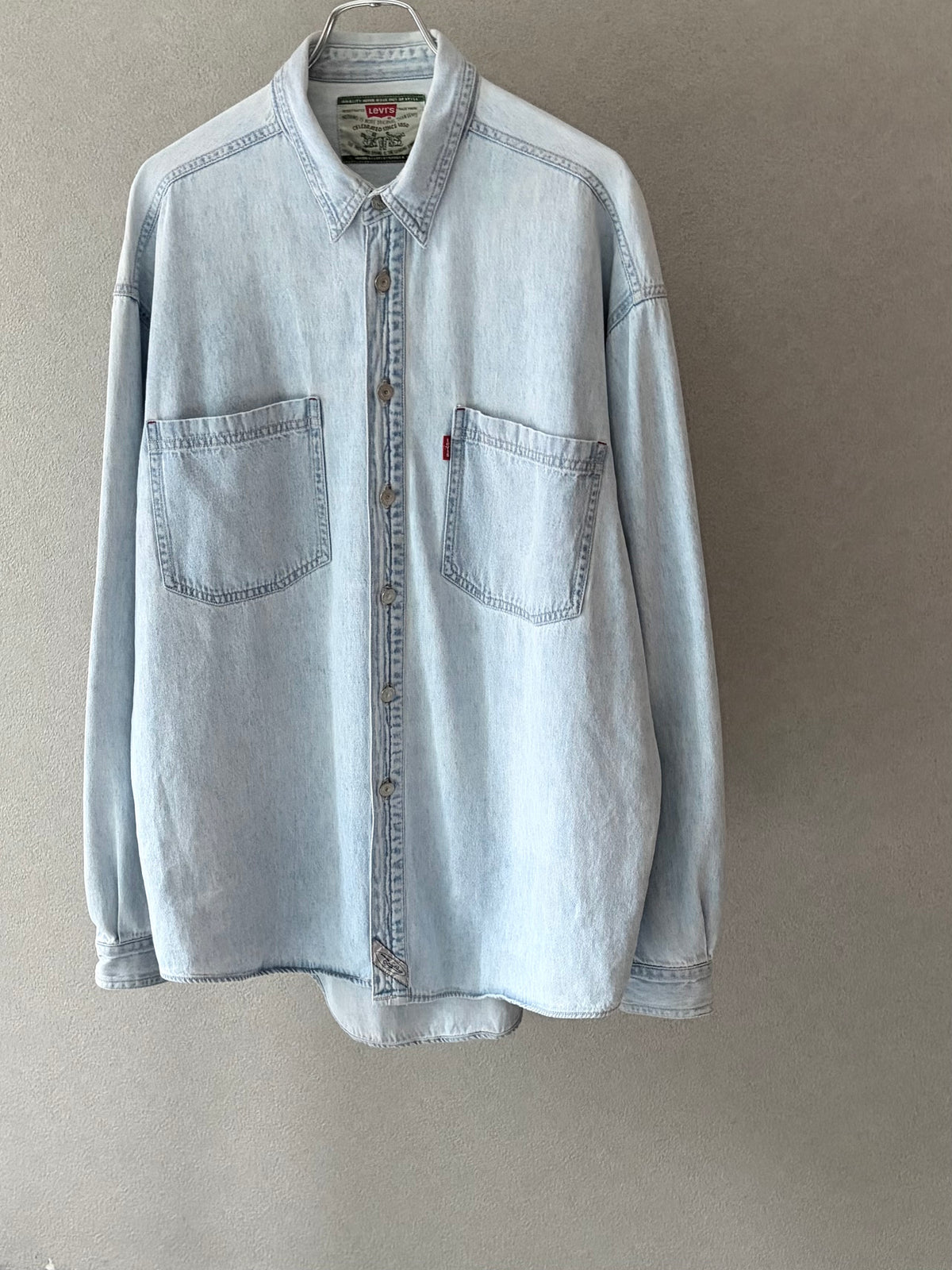 90's Levi's denim shirt
