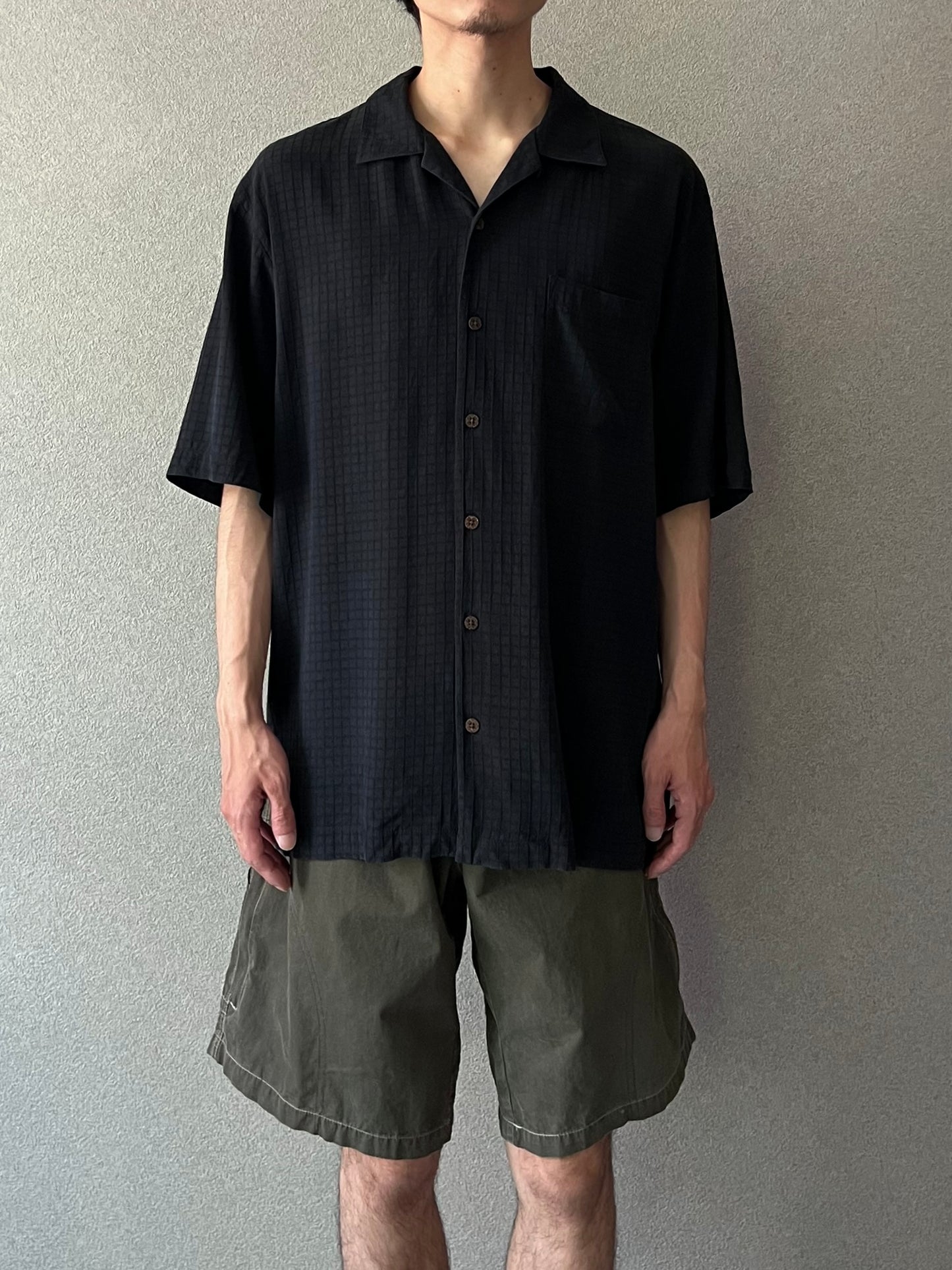 00's Tommy Bahama open collar silk shirt