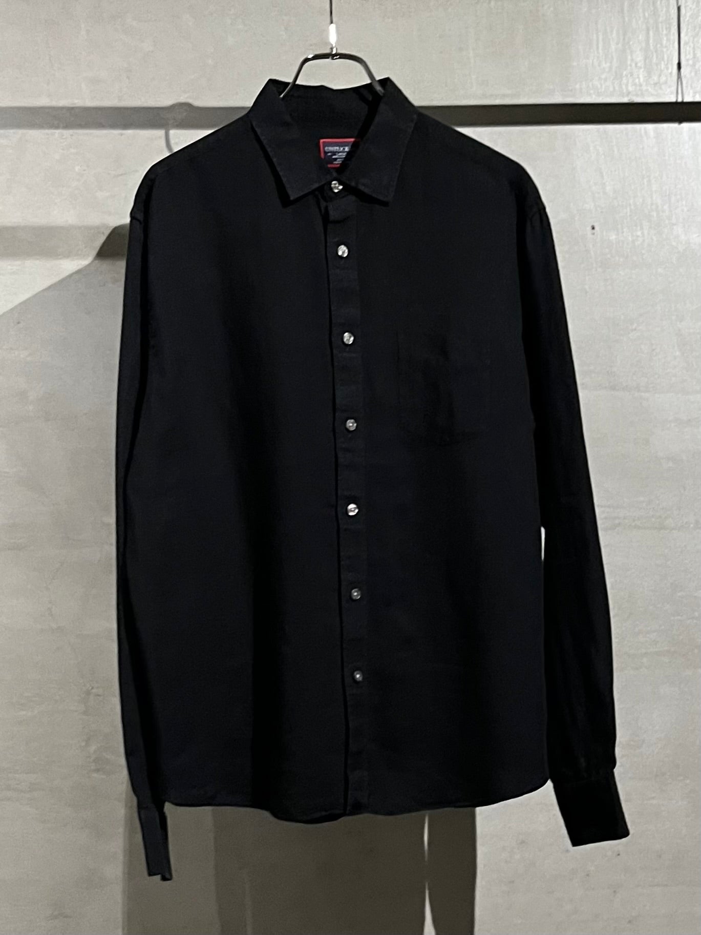 00's UNTUCKit linen shirt