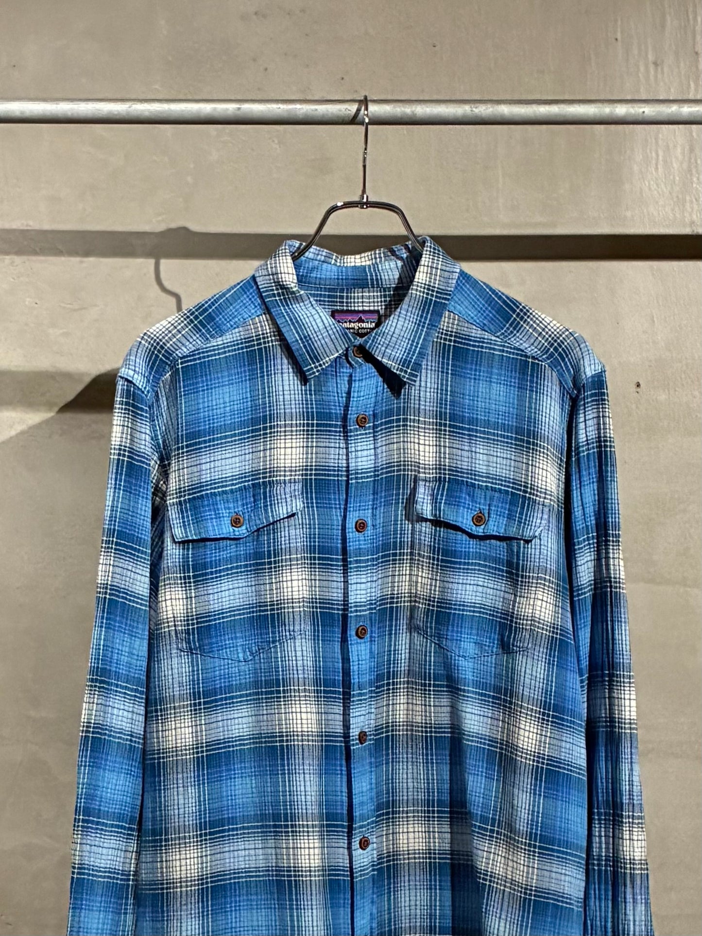 00's patagonia shirt