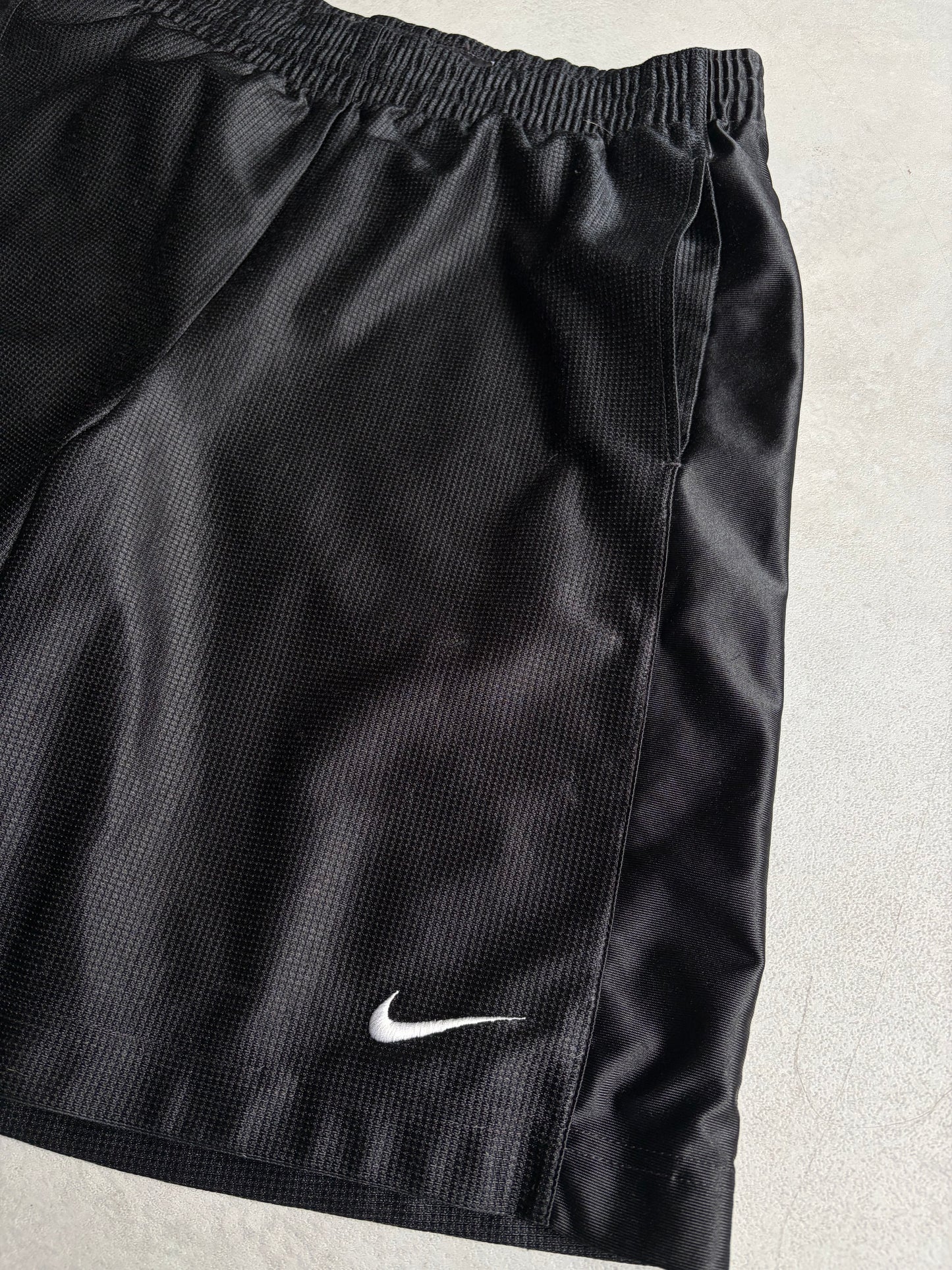 00's NIKE basketball shorts